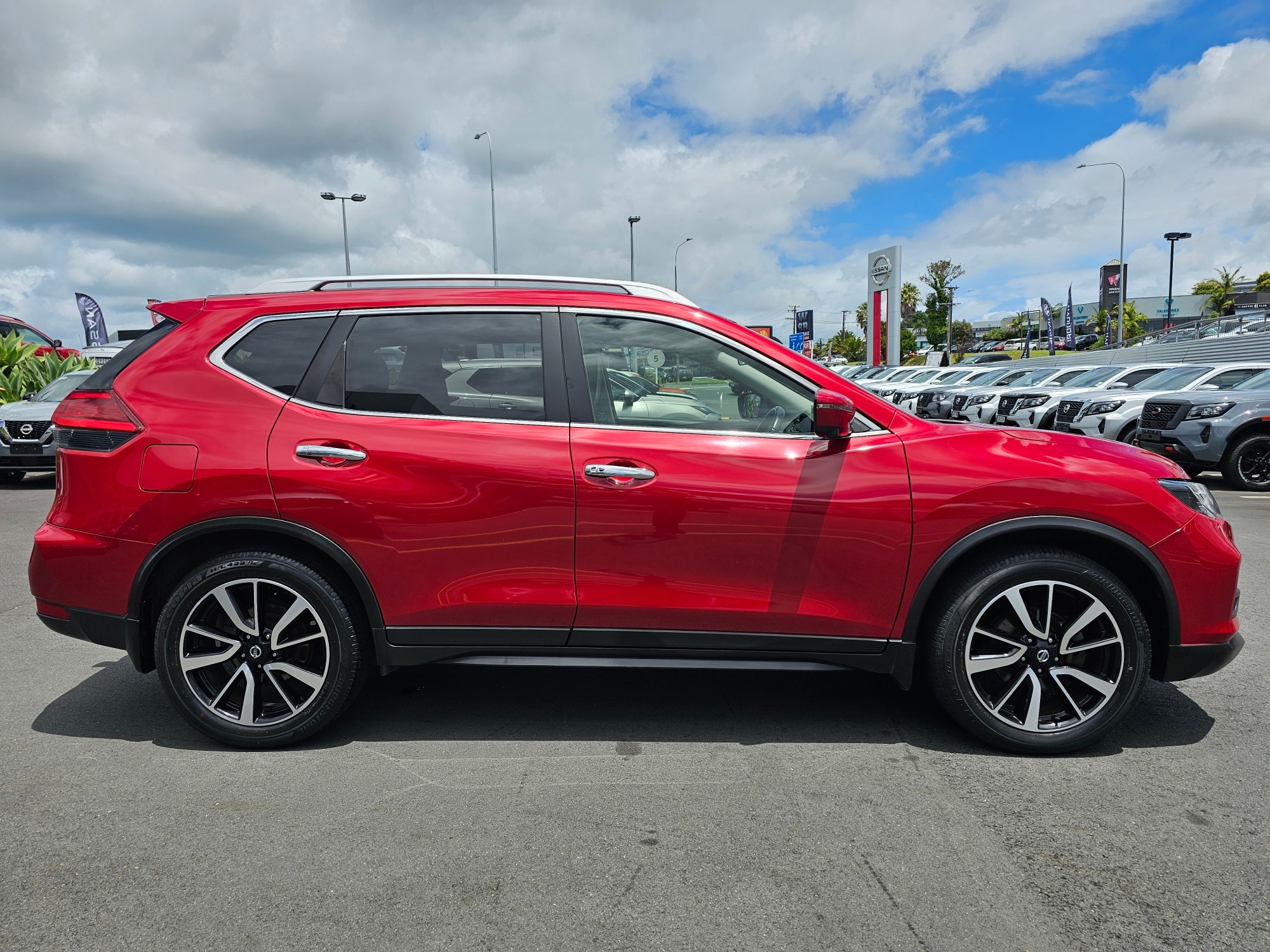 2020 Nissan X-Trail | ST-L 2.5P/4WD | 25551 | 5