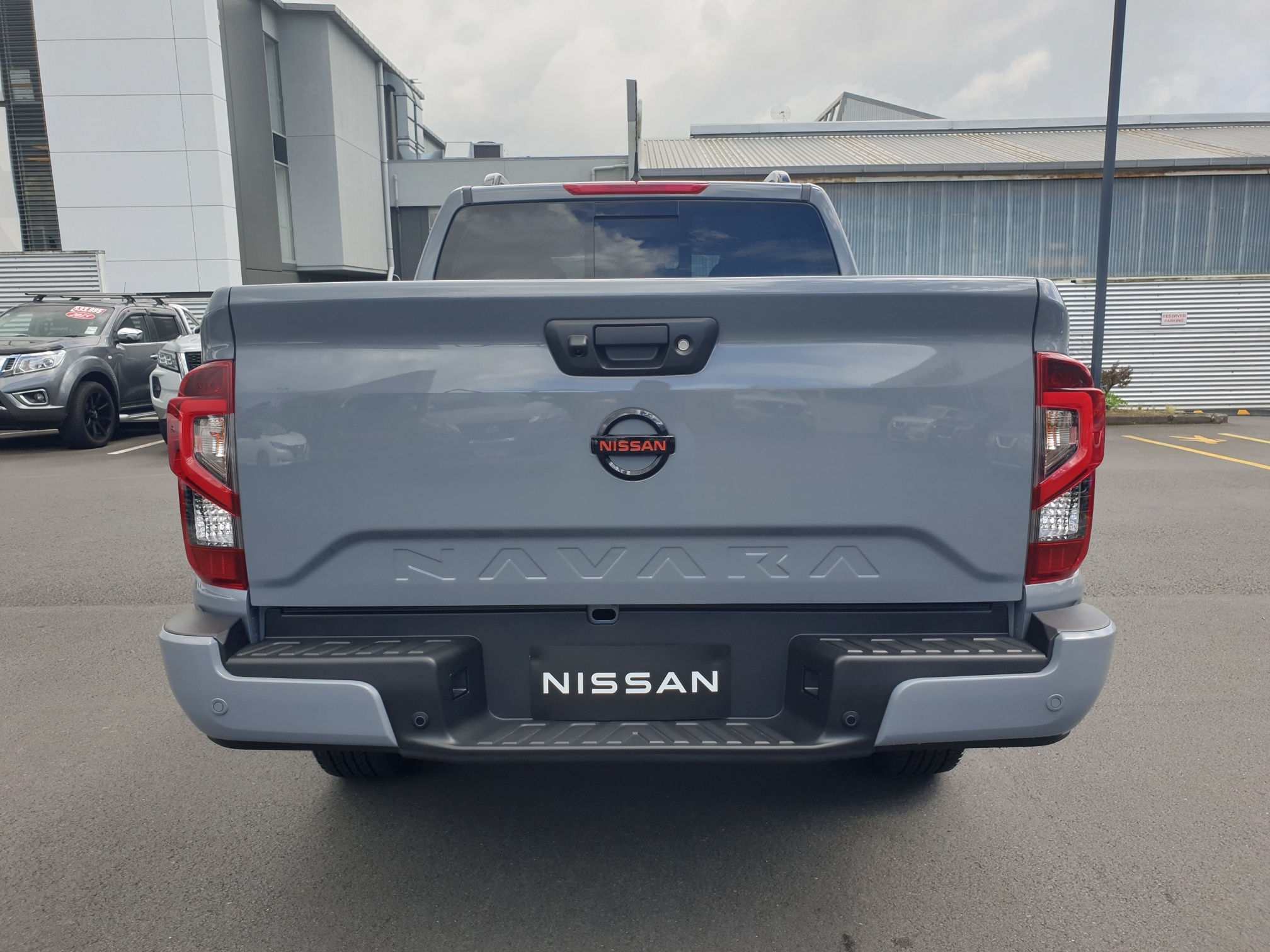 2025 Nissan Navara | PRO-4X  | 25555 | 7