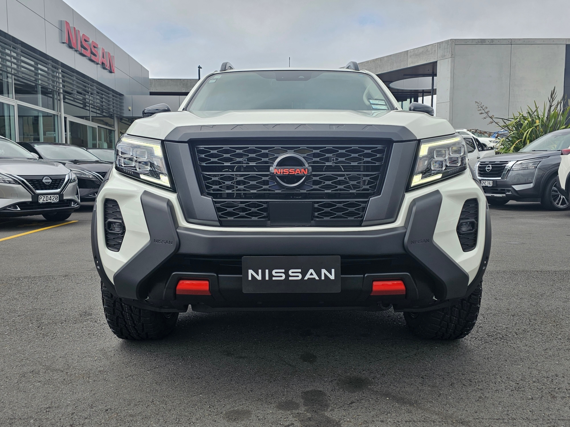 2025 Nissan Navara | PRO-4X ISE | 25578 | 4