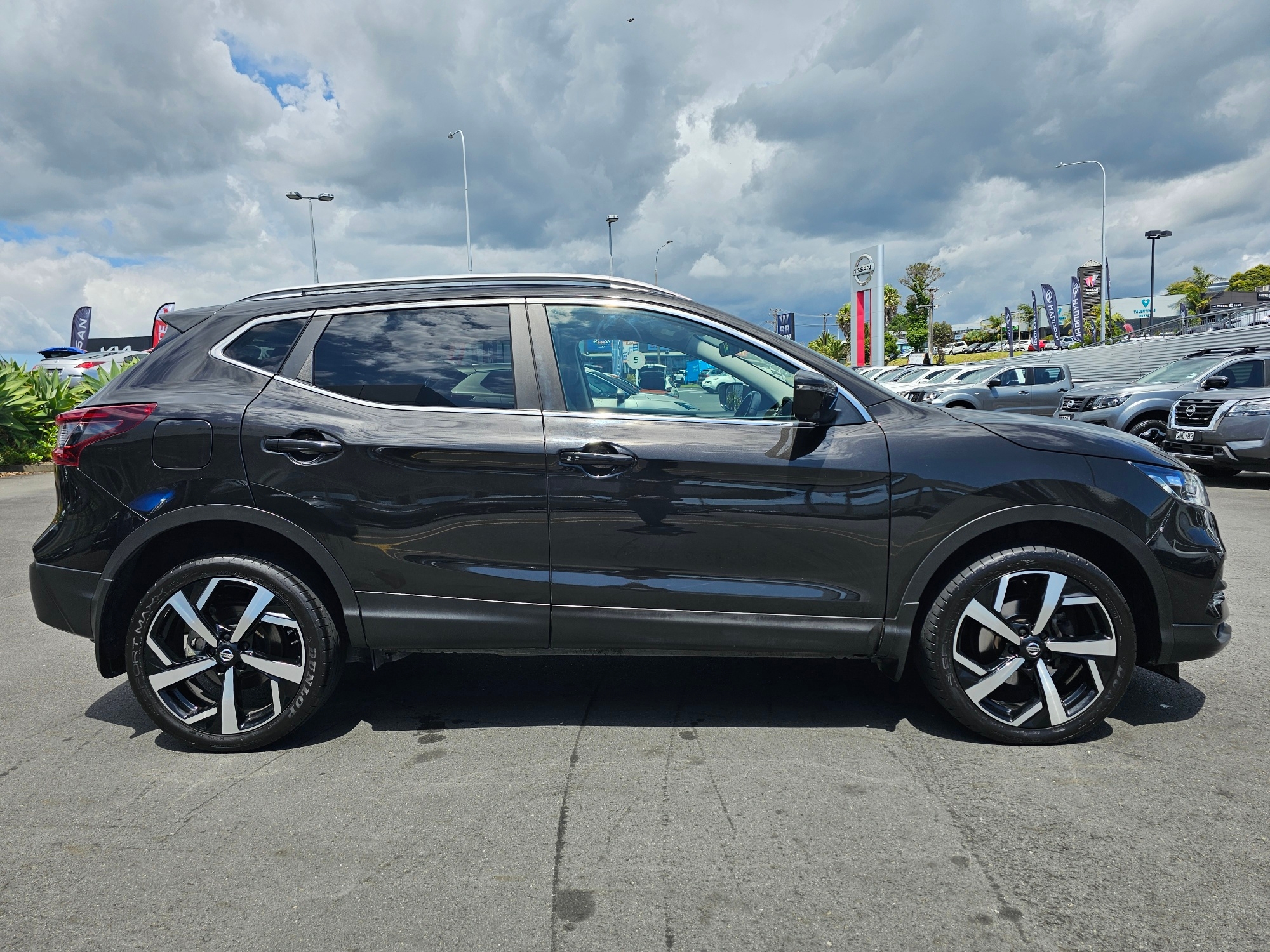 2021 Nissan Qashqai | ST-L 2.0P | 25631 | 5