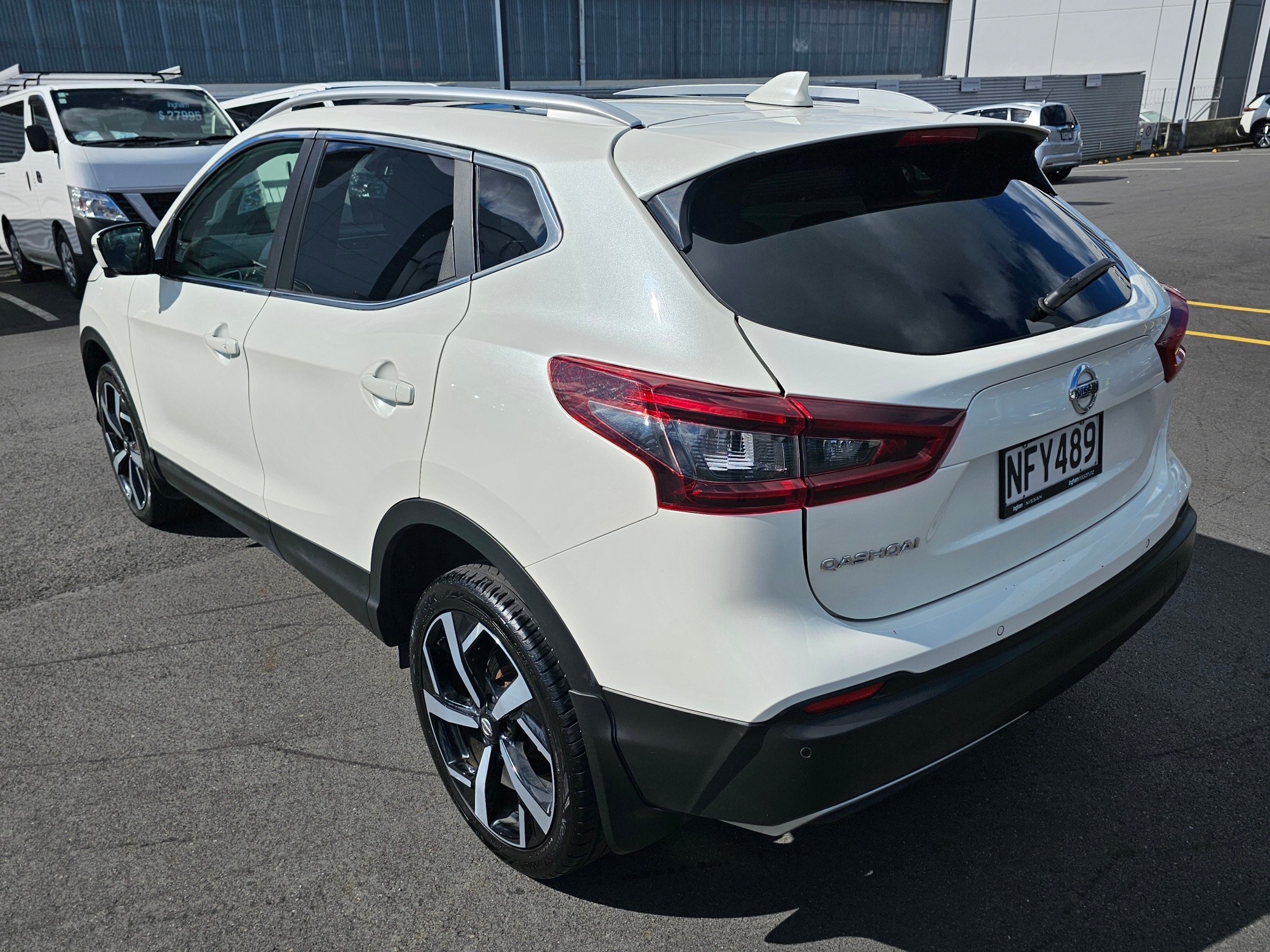 2021 Nissan Qashqai | TI 2.0P | 25635 | 7