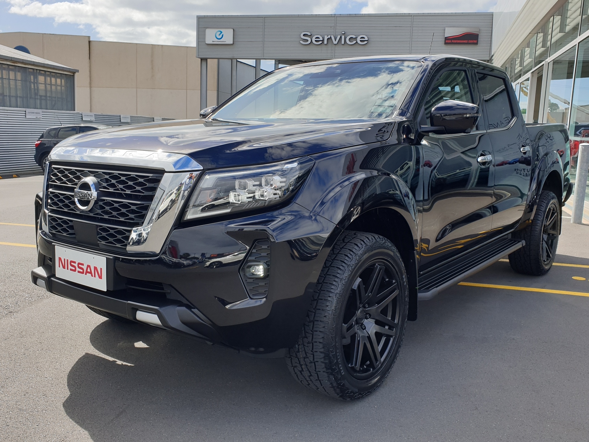 2025 Nissan Navara | ST 2WD | 25638 | 5