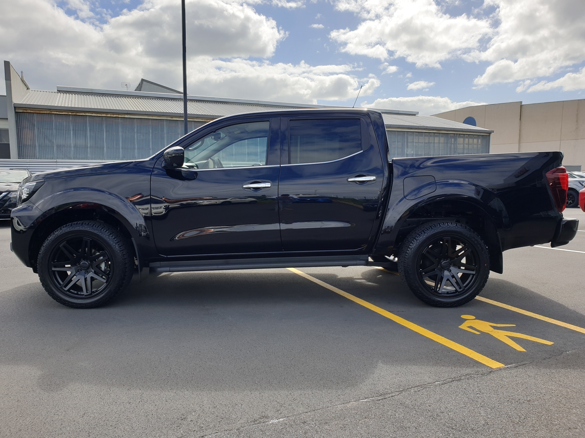 2025 Nissan Navara | ST 2WD | 25638 | 6