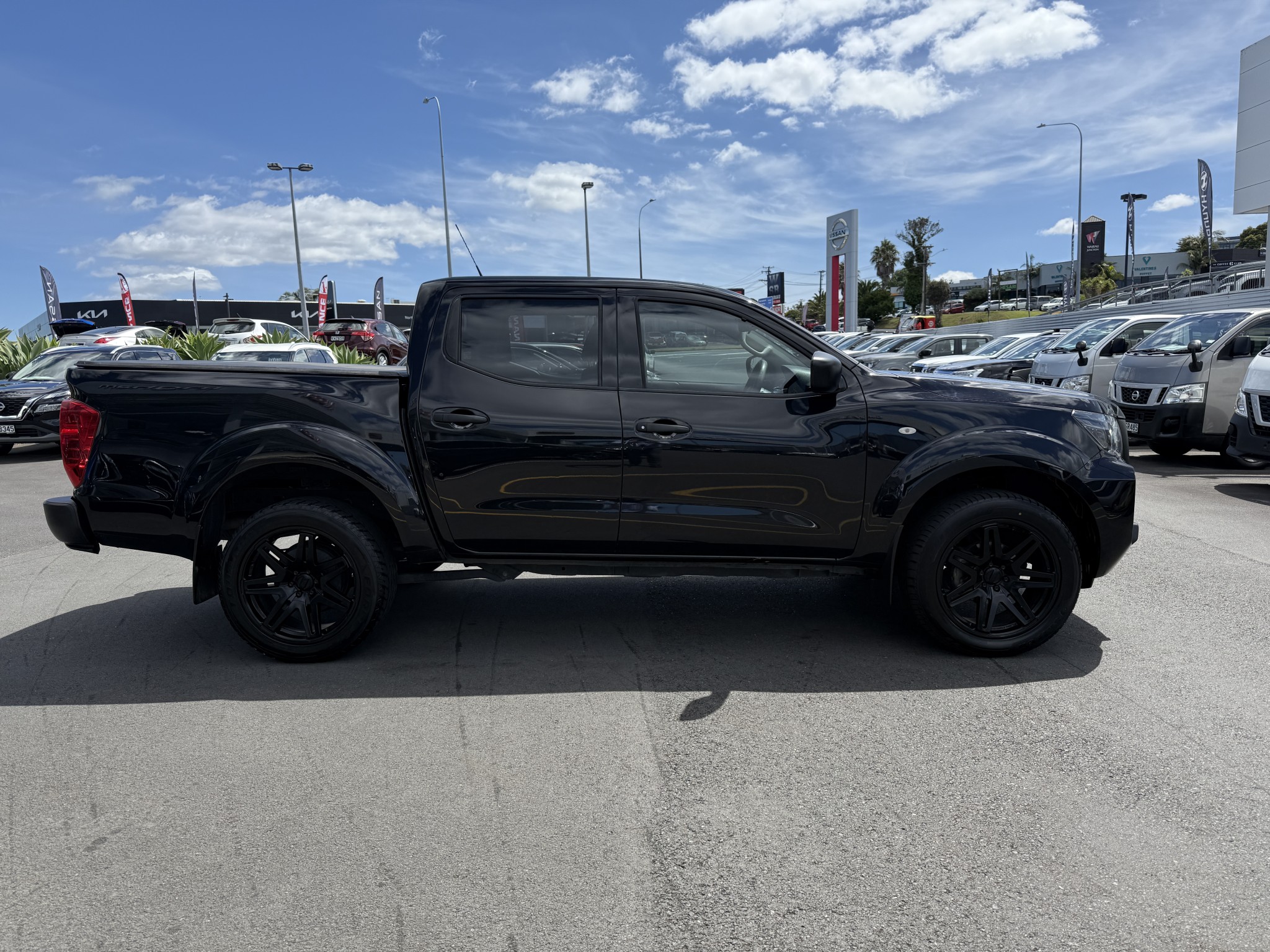 2021 Nissan Navara | BLACK EDITION 2WD AUTO  | 25678 | 5