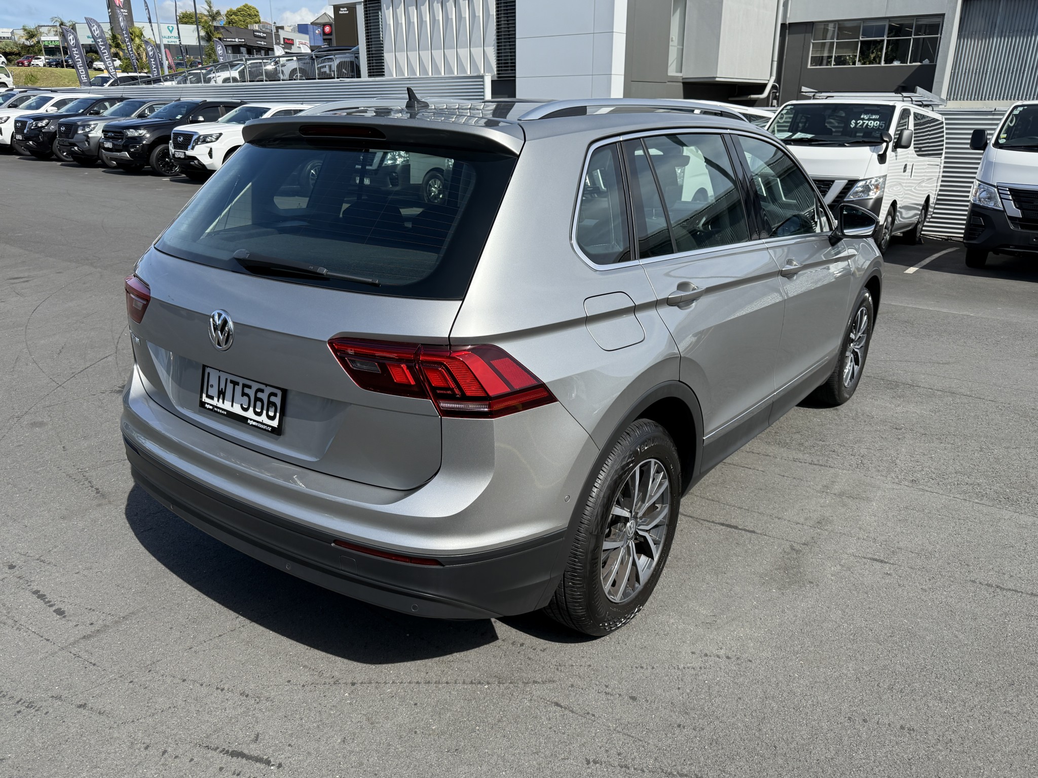 2019 Volkswagen Tiguan | TSI COMFORTLINE 2WD | 25681 | 6