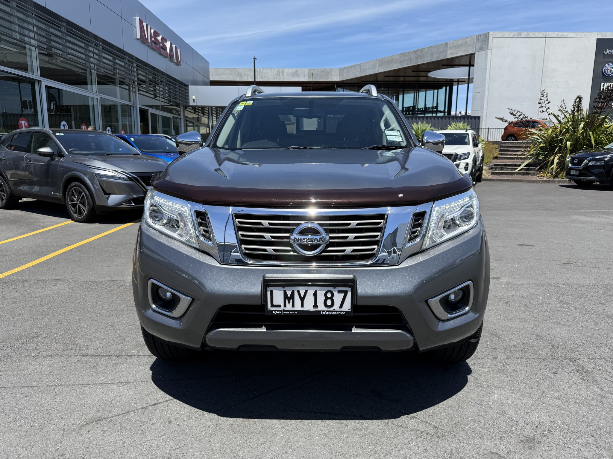 2018 Nissan Navara | ST-X 2.3D AUTOMATIC  | 25685 | 3