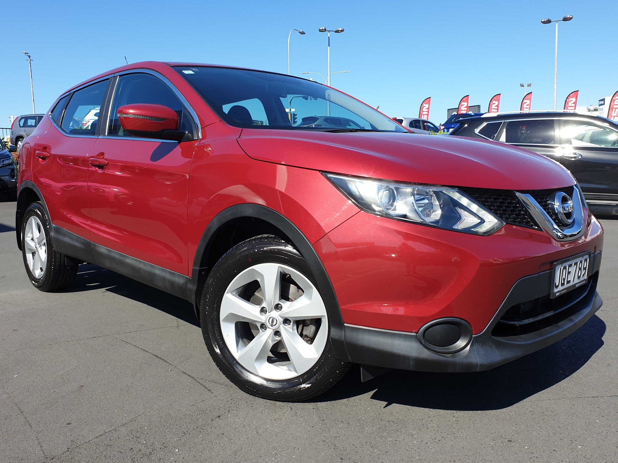 2016 Nissan Qashqai | ST 2.0P/1CVT/HA/5DR | 14093 | 1