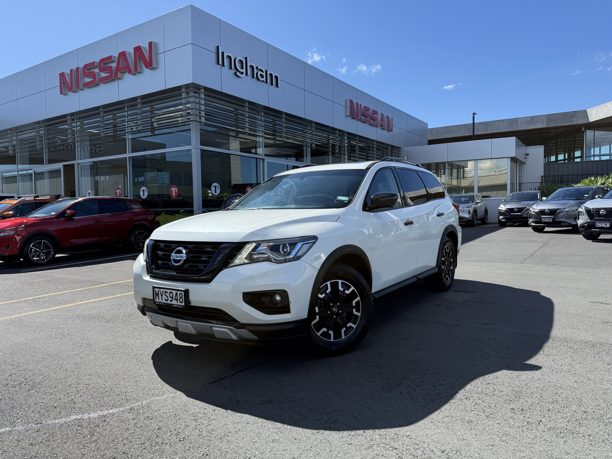 2020 Nissan Pathfinder | ST-L N TREK SPECIAL EDITION 4WD | 25731 | 1