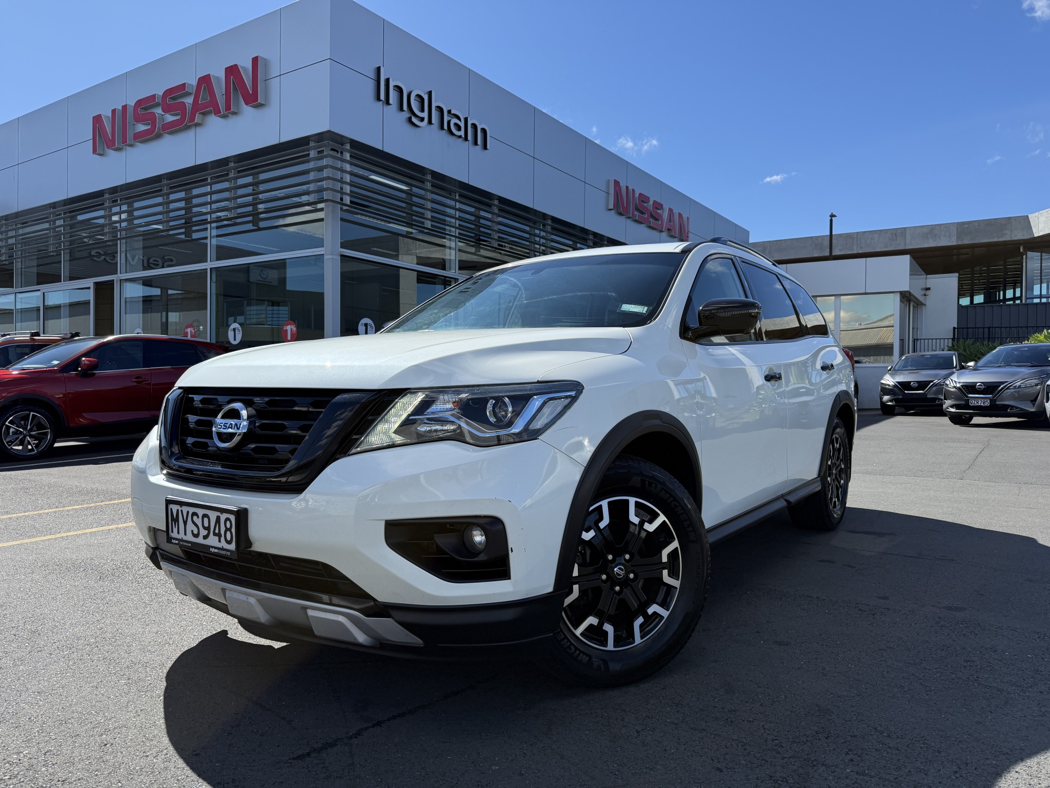 2020 Nissan Pathfinder | ST-L N TREK SPECIAL EDITION 4WD | 25731 | 2