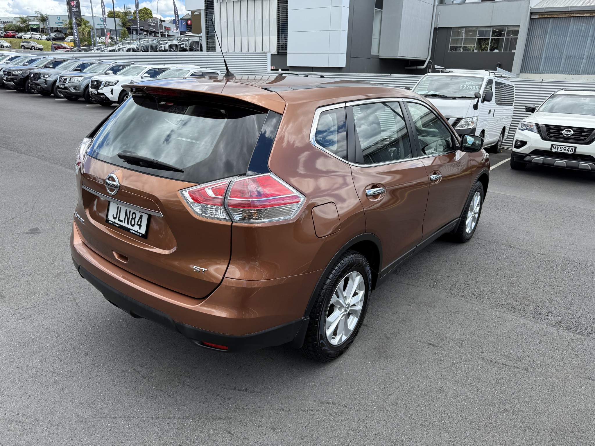 2015 Nissan X-Trail | ST AUTOMATIC  | 25734 | 6