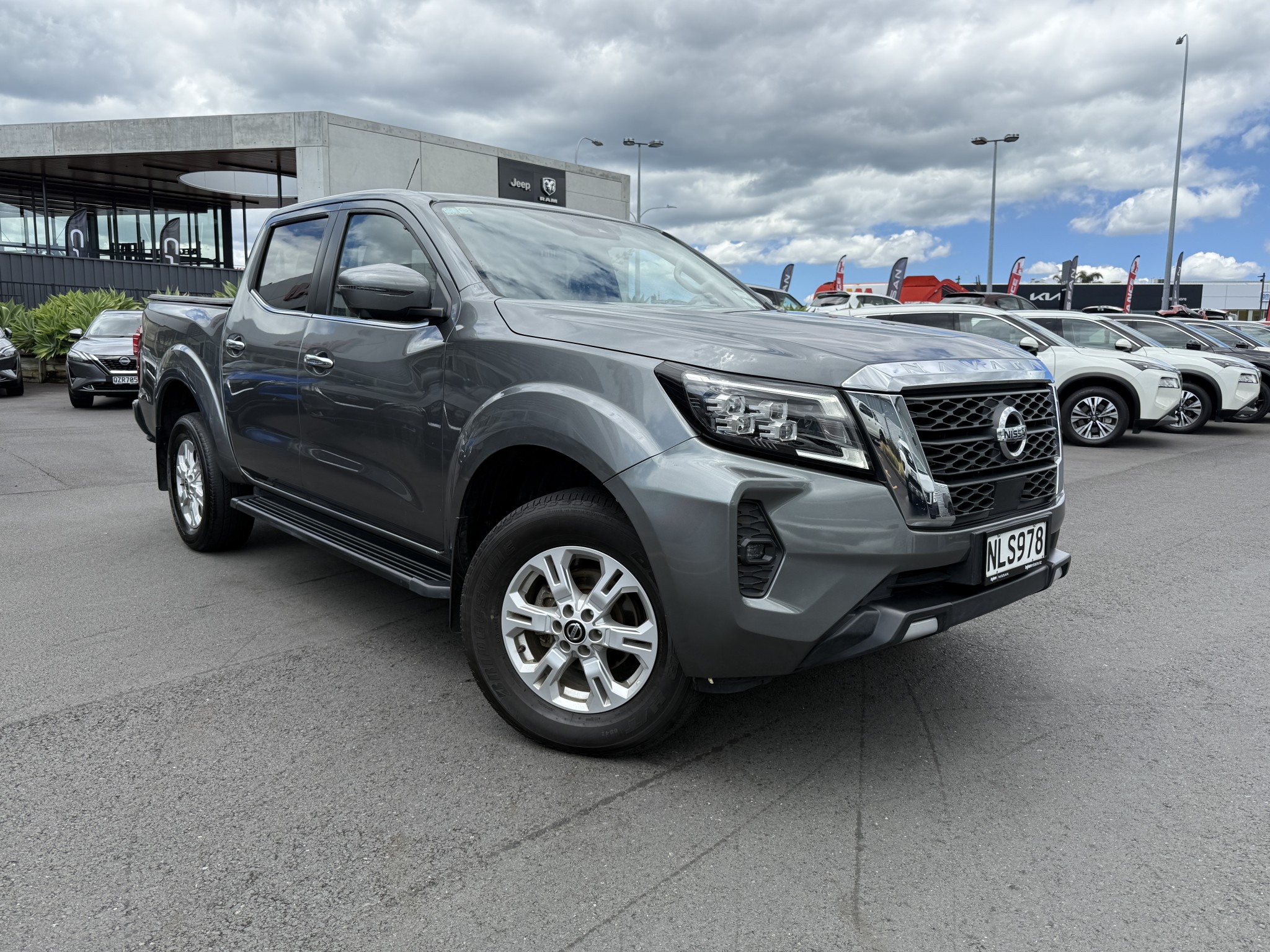 2021 Nissan Navara | ST AUTOMATIC 2WD | 25735 | 4