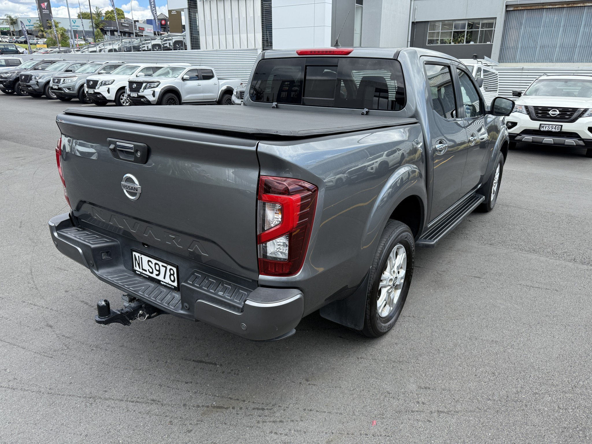 2021 Nissan Navara | ST AUTOMATIC 2WD | 25735 | 6