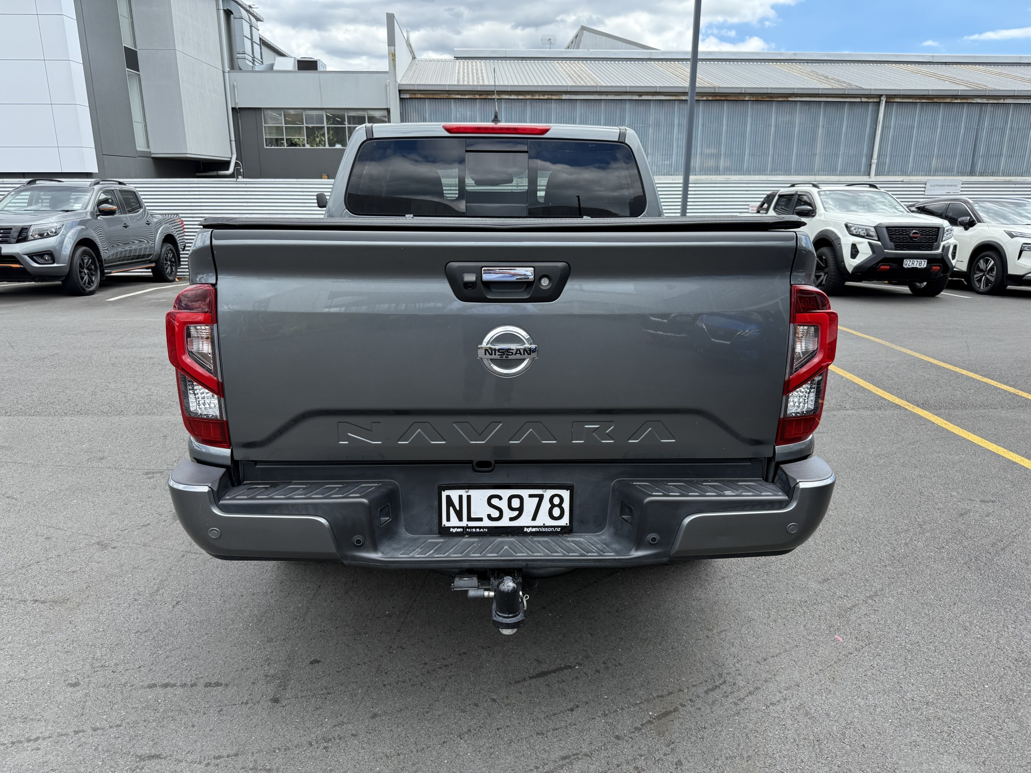 2021 Nissan Navara | ST AUTOMATIC 2WD | 25735 | 7