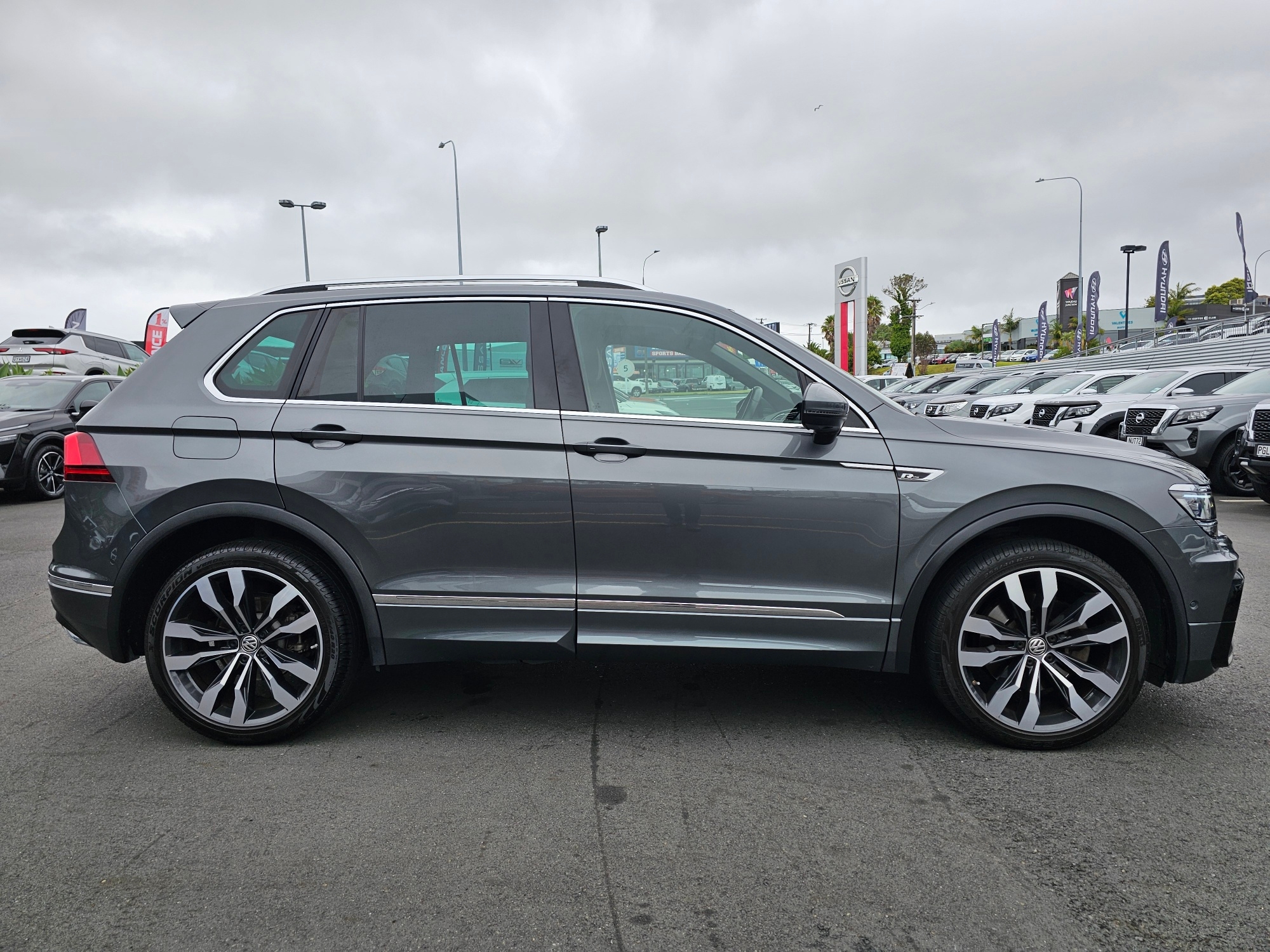 2020 Volkswagen Tiguan | TSI R-LINE 4MOTION 2 | 25736 | 5