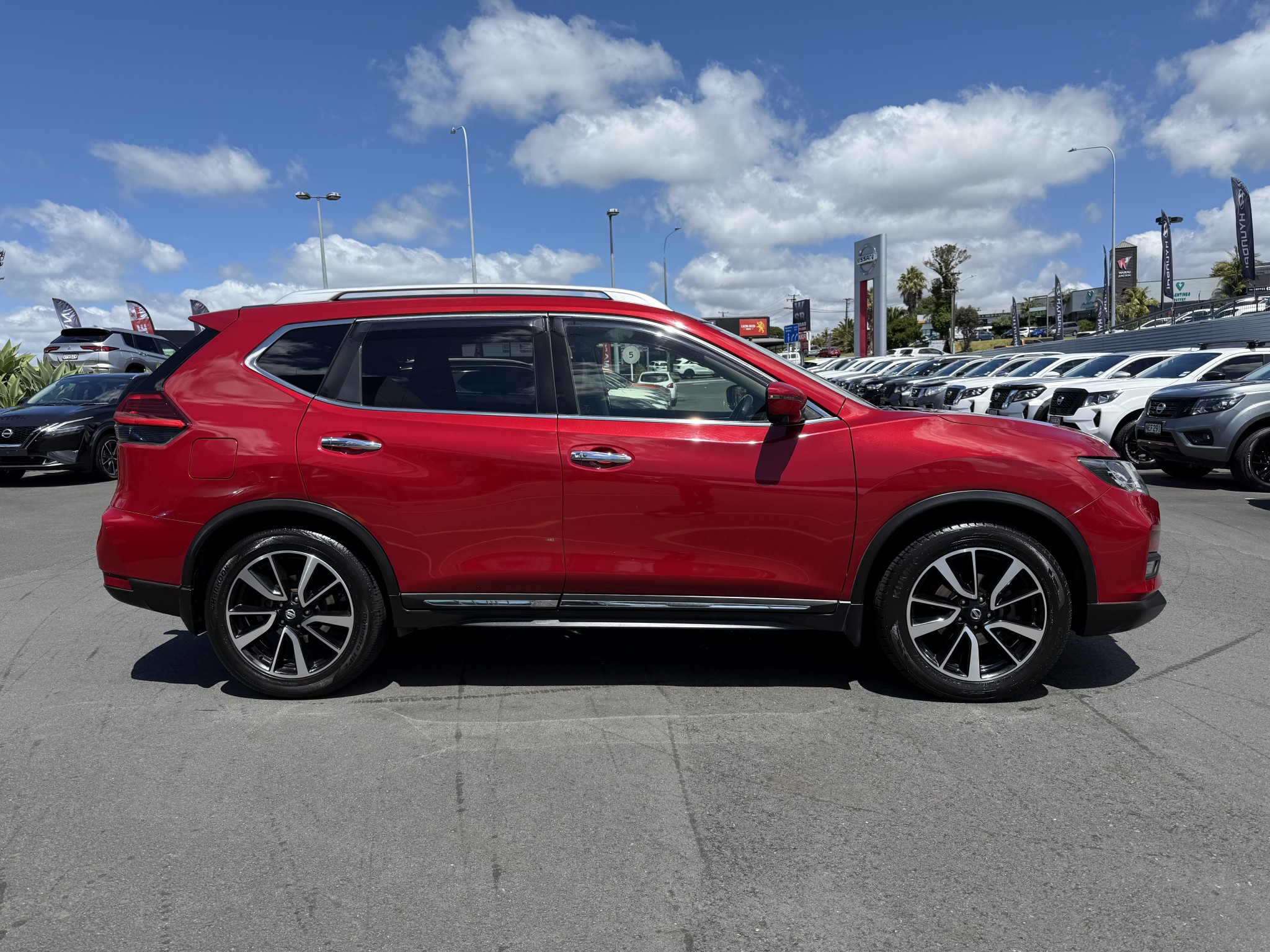 2017 Nissan X-Trail | TI PETROL 4WD AUTO - BOSE SOUND SYSTEM (TOP SPEC) | 25752 | 5