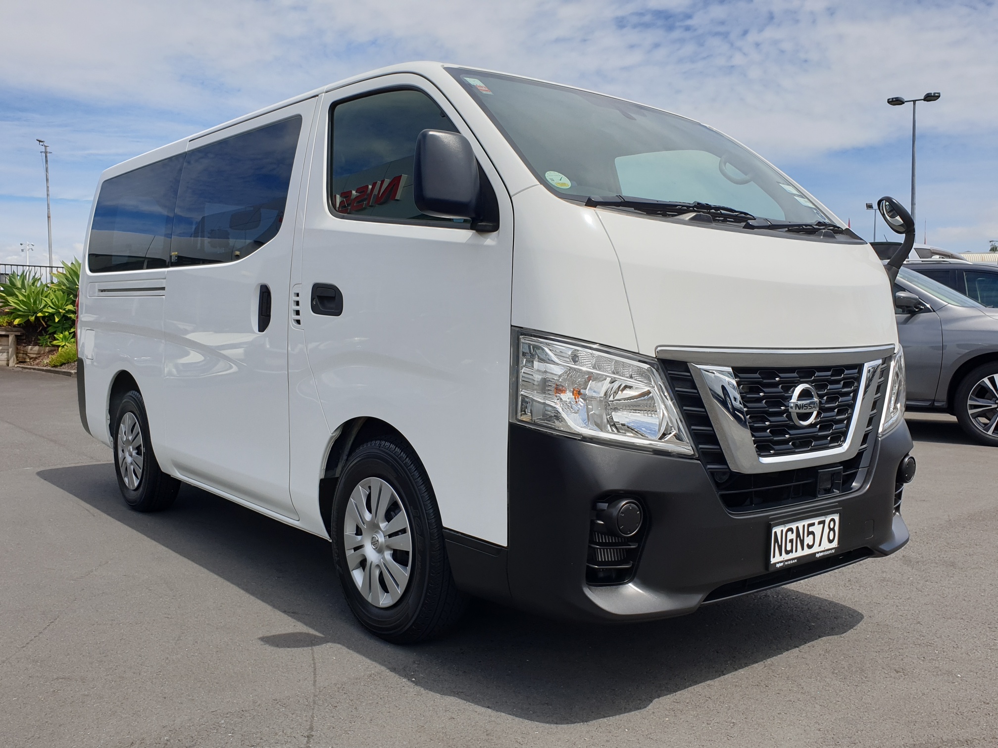 2019 Nissan NV350 | CARAVAN | 14100 | 1