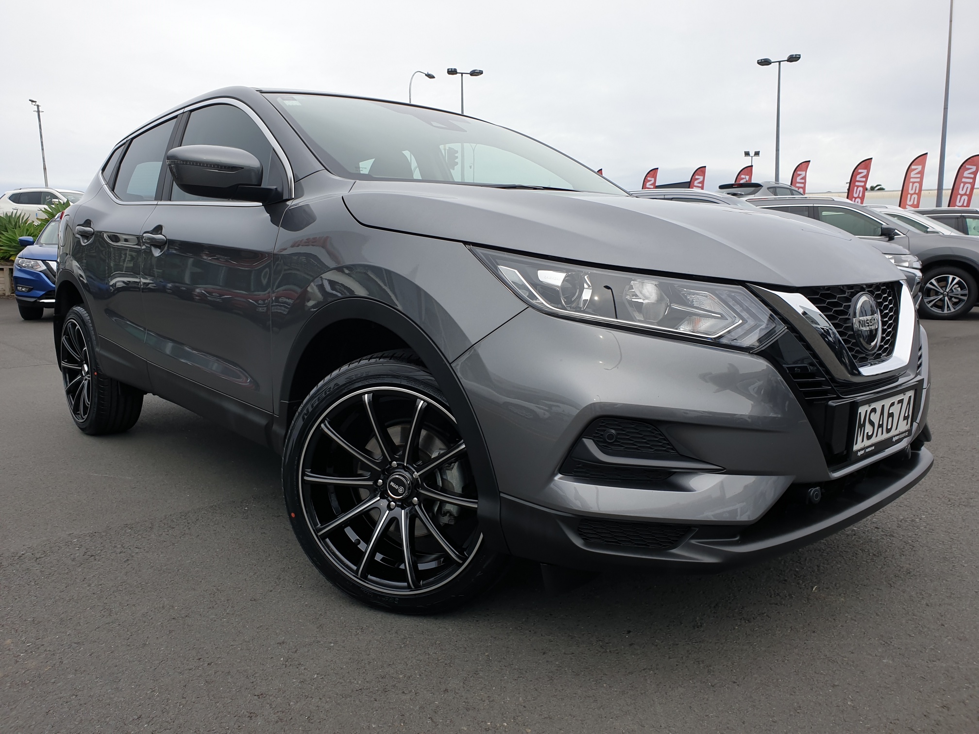 2020 Nissan Qashqai | ST 2.0P/1CVT/HA/5DR | 15020 | 1