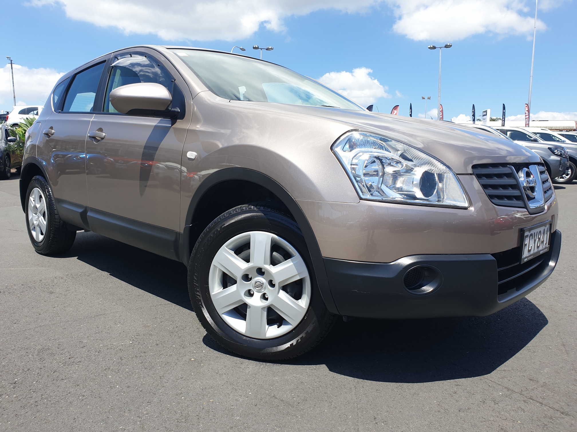 2009 Nissan Qashqai | 2.0 ST AT | 17179 | 1