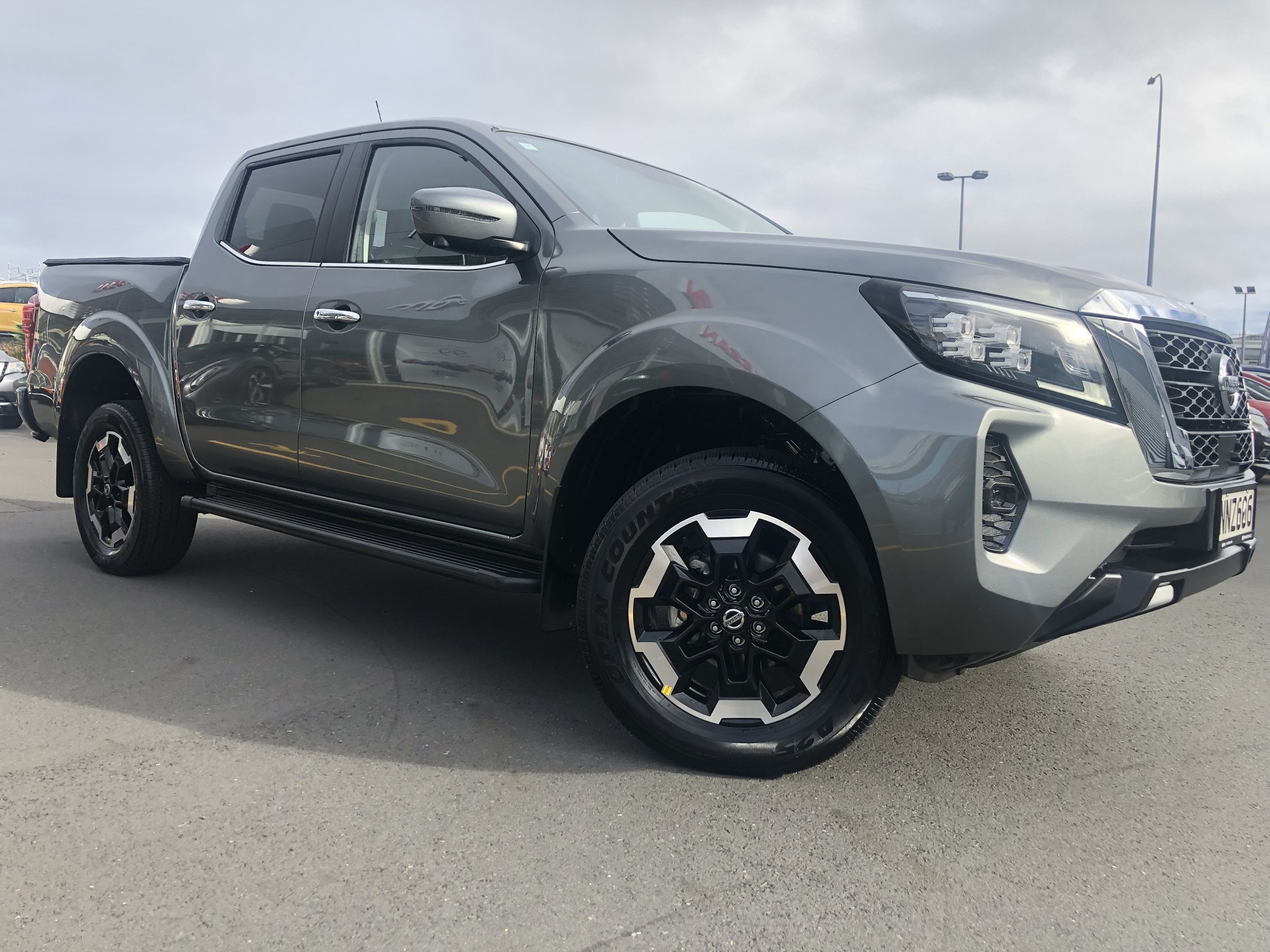 2021 Nissan Navara | ST-X 2.3D/4WD/7AT | 17936 | 1