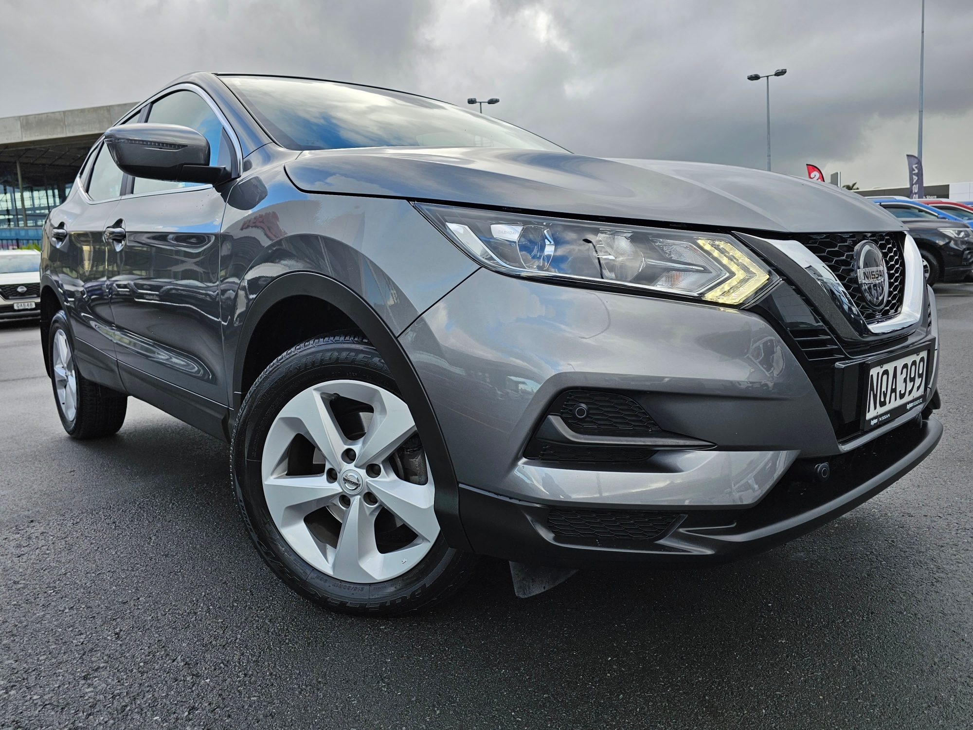 pre registered nissan qashqai