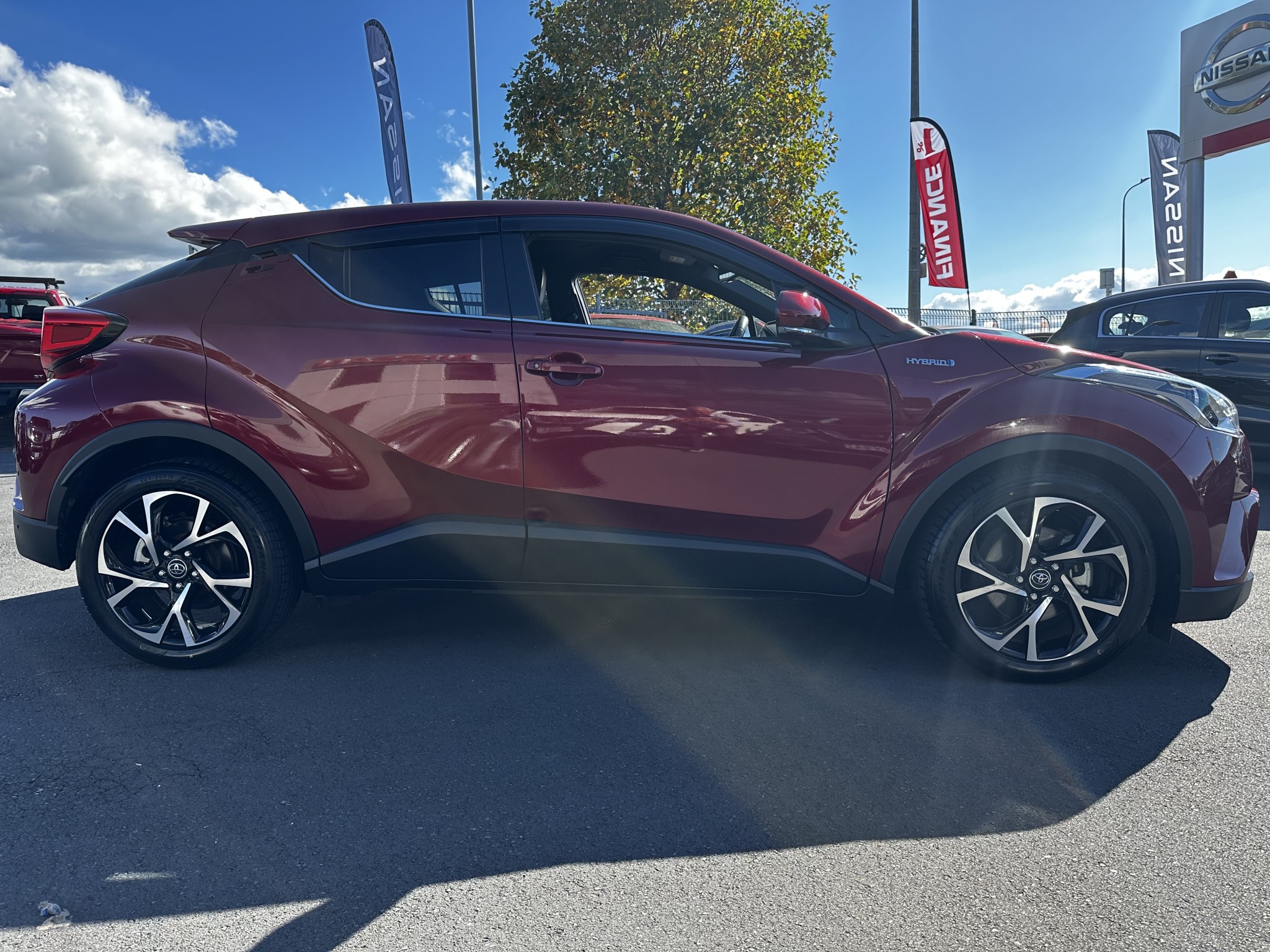 2017 Toyota C-HR | G HYBRID | 23468 | 2