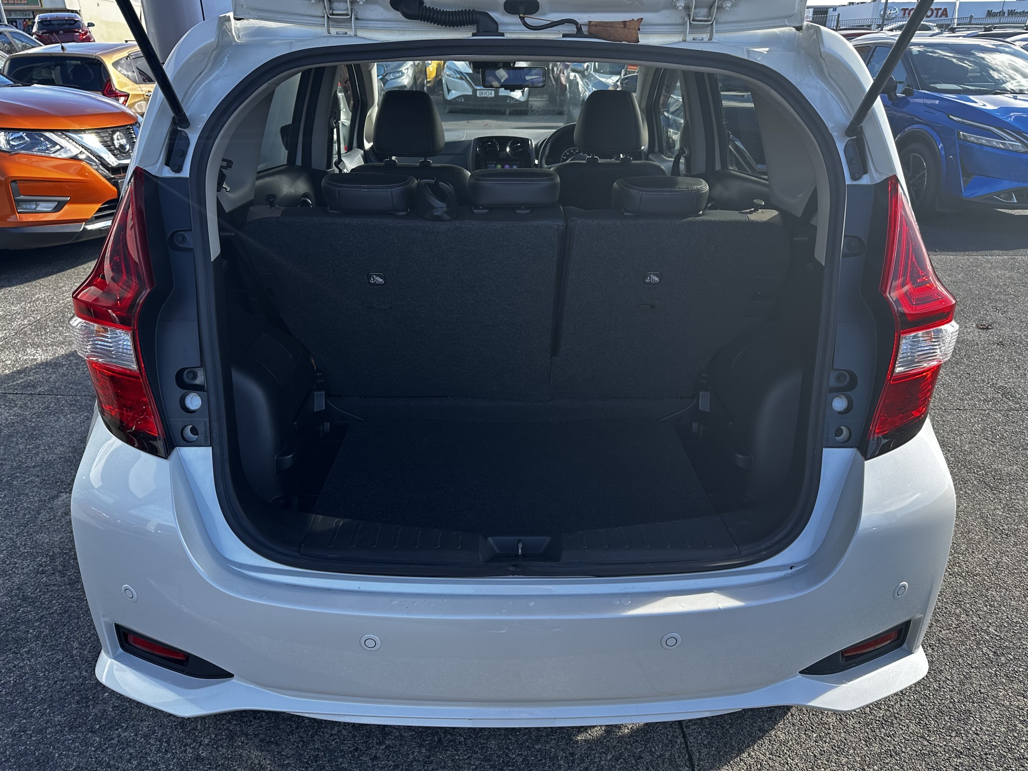 2018 Nissan Note | MEDALIST E-POWER | 23649 | 5