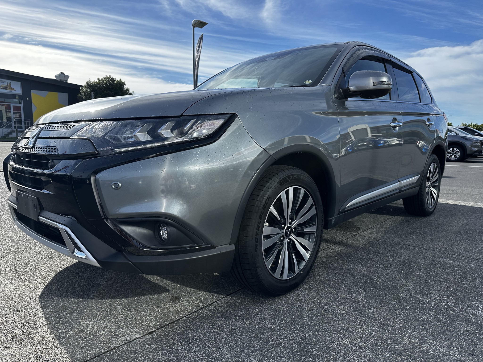 2019 Mitsubishi Outlander |  | 23865 | 6