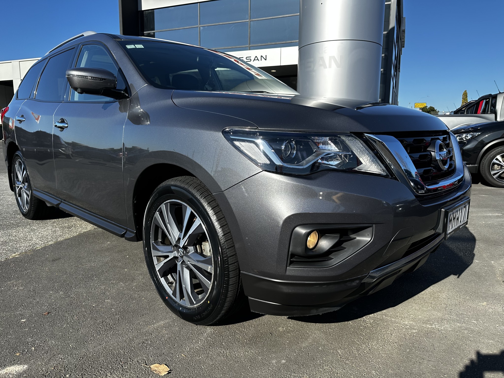 2019 Nissan Pathfinder | TI 3.5P/4WD/CVT | 24084 | 1