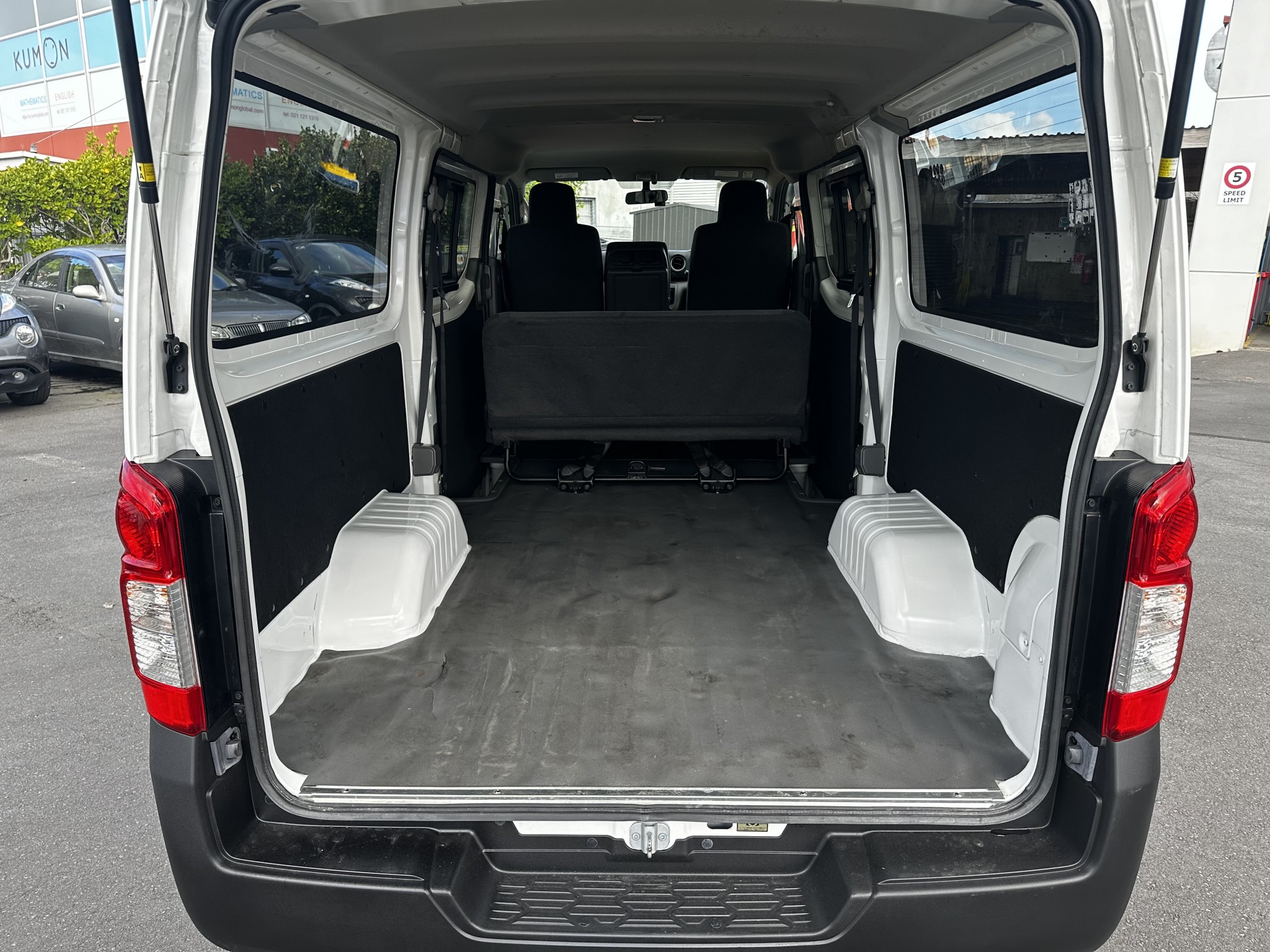 2019 Nissan CARAVAN | NV350 | 24215 | 5