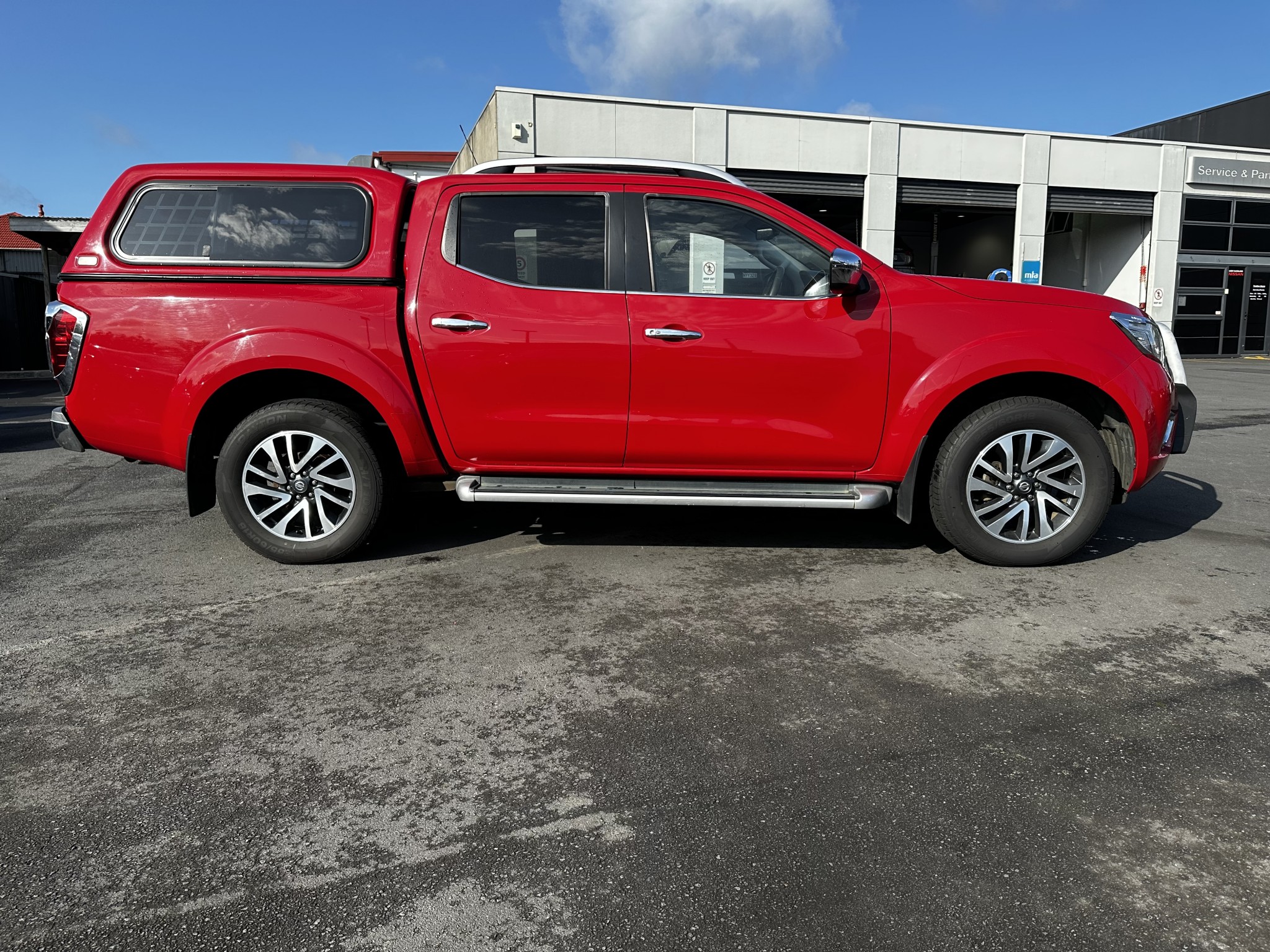 2015 Nissan Navara | ST-X 2.3D | 24718 | 3