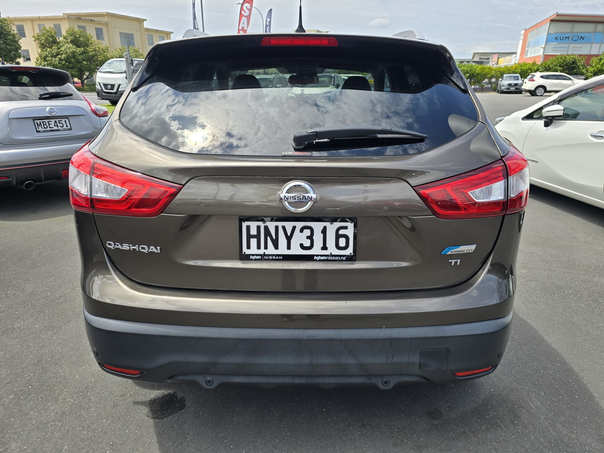 2014 Nissan Qashqai | TI 2.0P/1CVT/HA/5DR | 24944 | 6