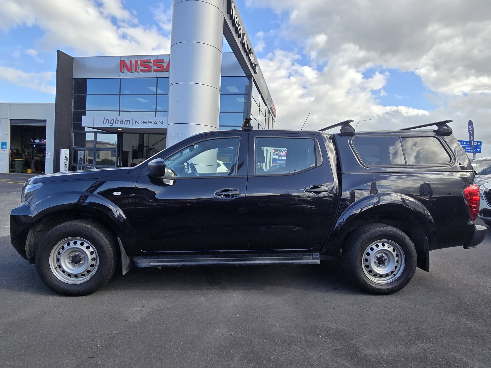 2021 Nissan Navara | SL 2WD 2.3D | 25017 | 4