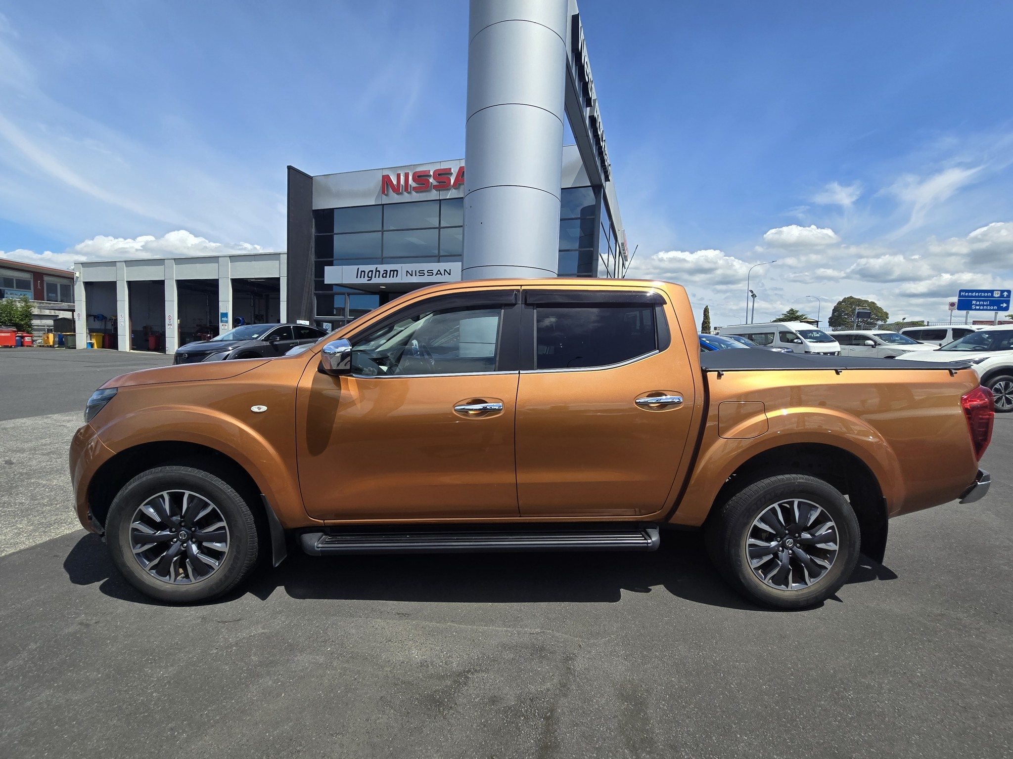 2020 Nissan Navara | ST 2.3D | 25306 | 4