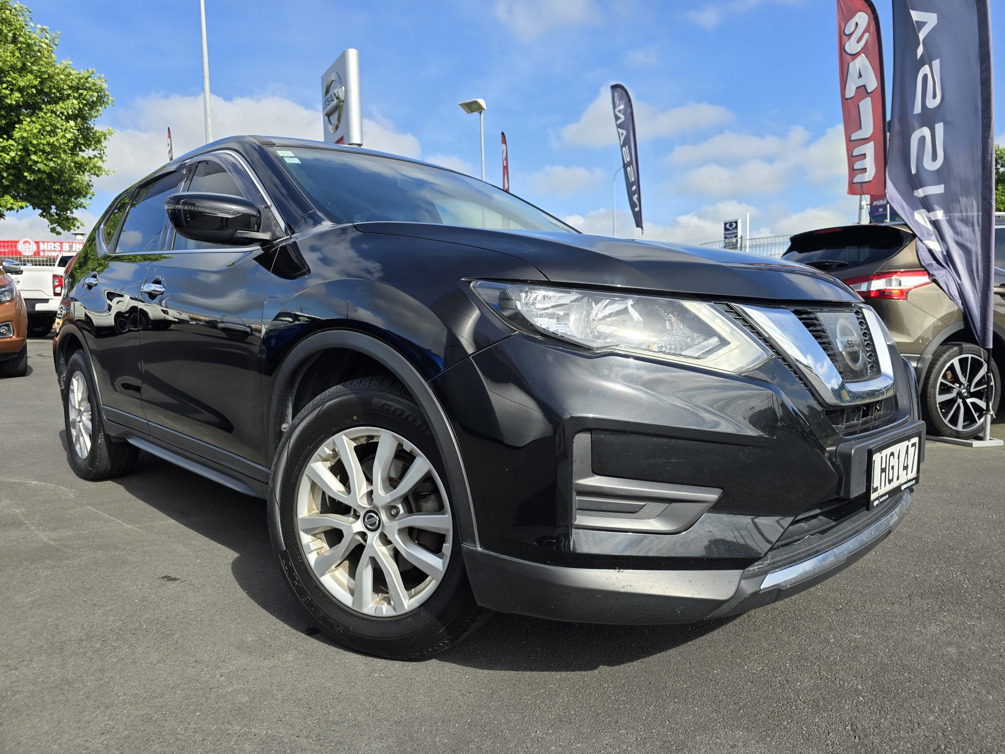 2018 Nissan X-Trail | ST 2.5P | 25307 | 1