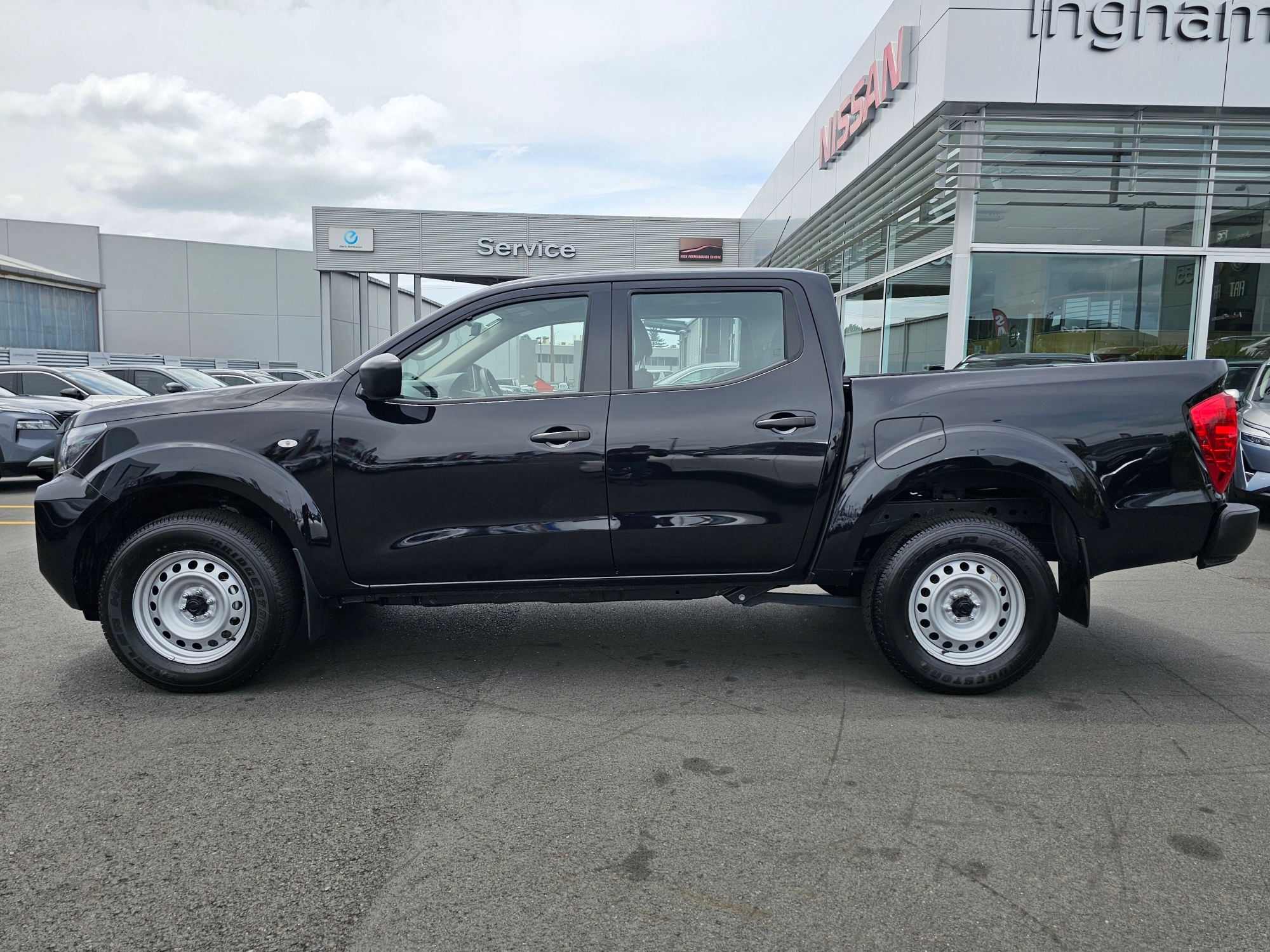 2025 Nissan Navara | SL 2WD | 25648 | 4