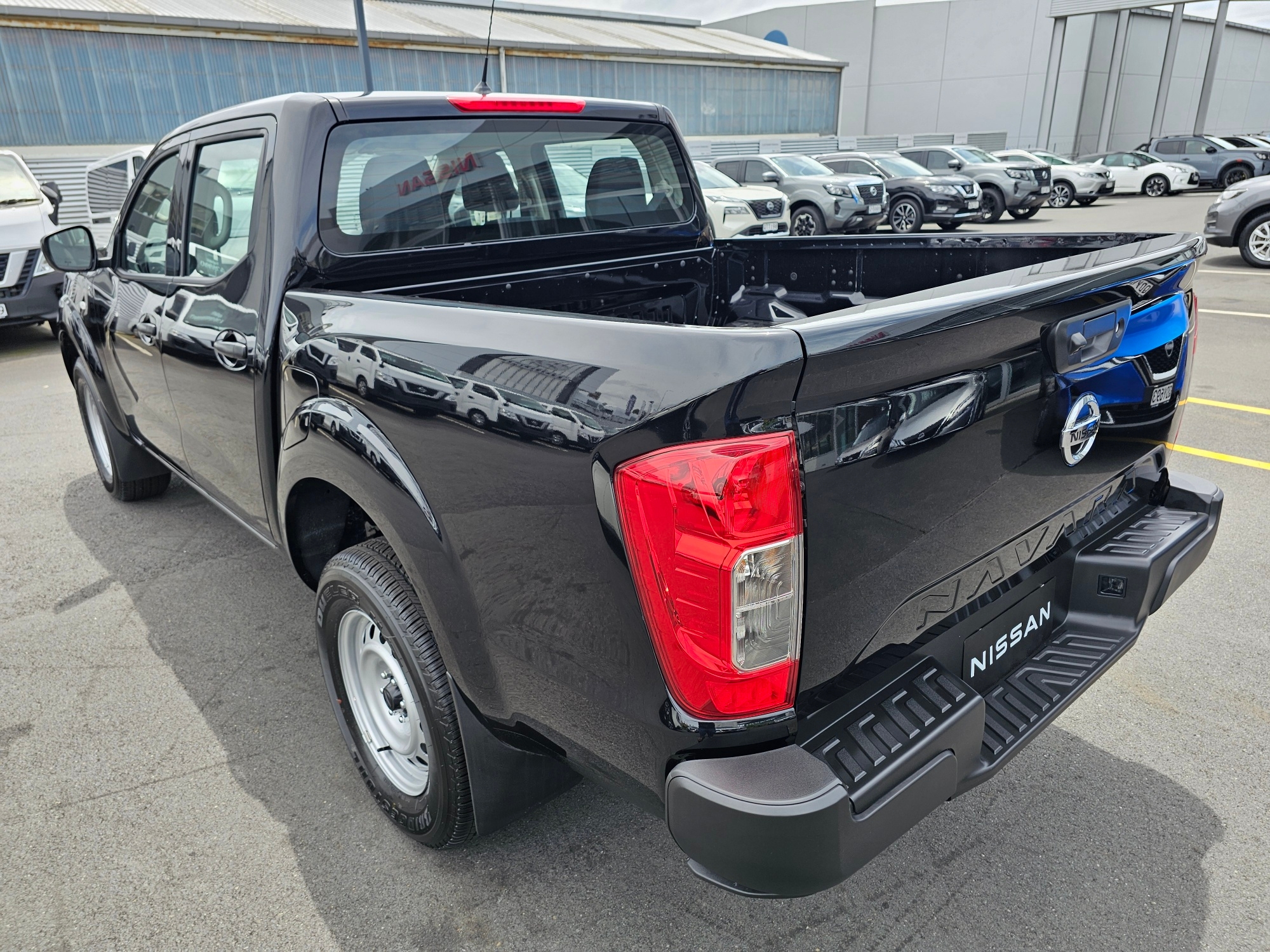 2025 Nissan Navara | SL 2WD | 25648 | 5