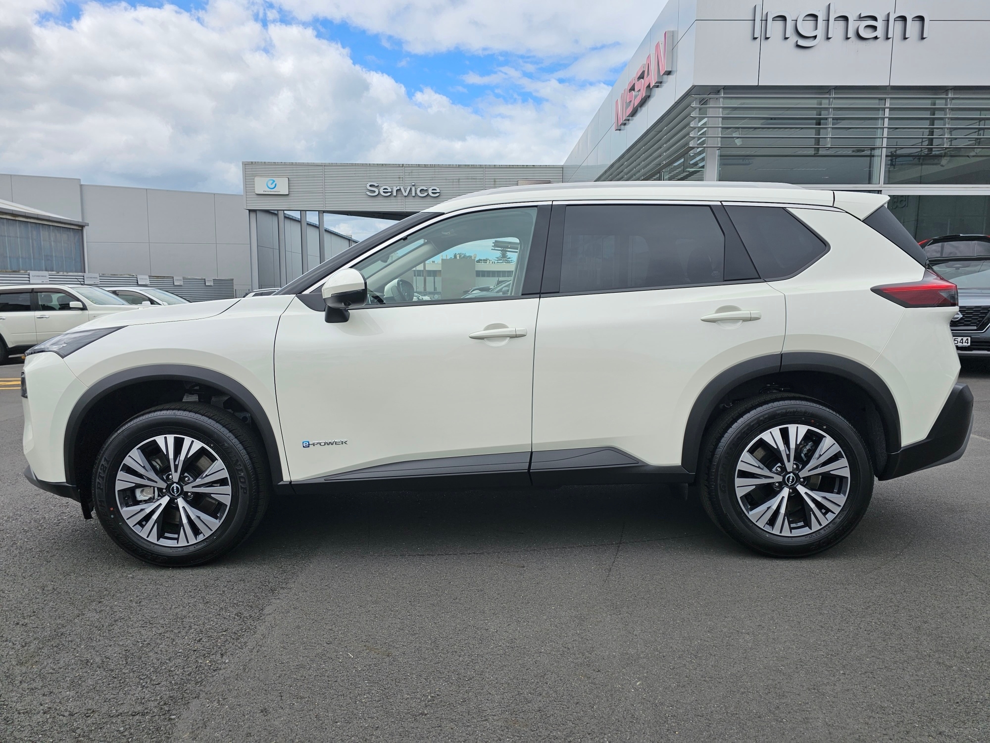 2025 Nissan X-Trail | ST-L E-POWER | 25661 | 4