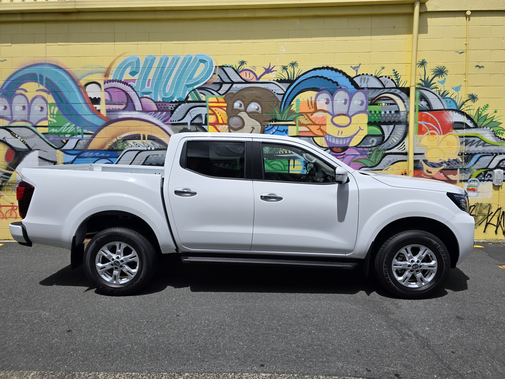 2024 Nissan Navara | ST 2.3D/4WD/7AT | 25332 | 3