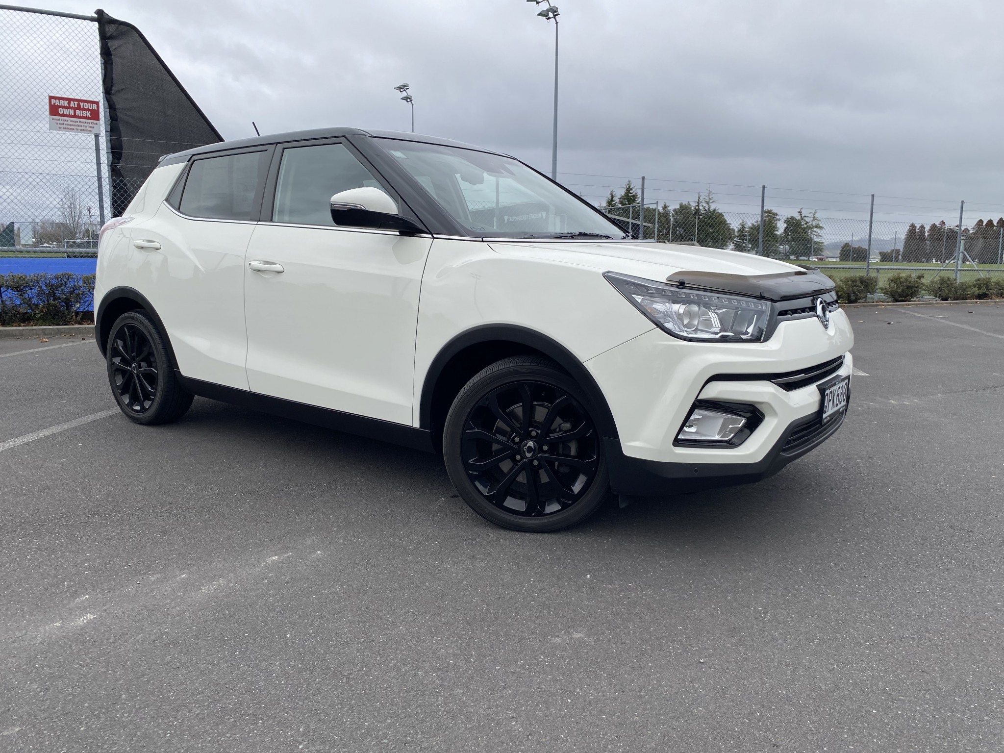 2019 SsangYong TIVOLI | LTD AUTO 1.6P/6AT/SW | 23927 | 1