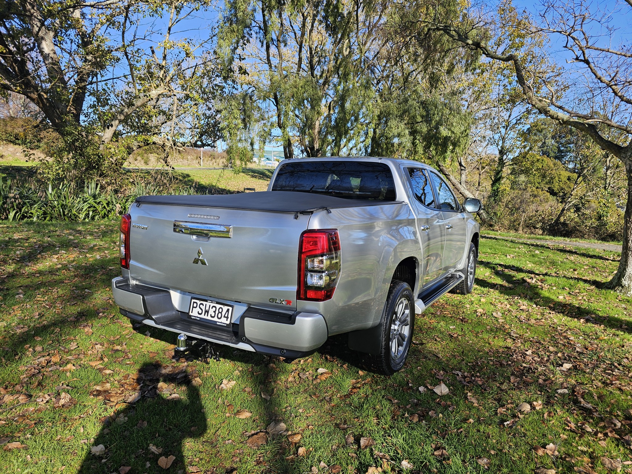 2023 Mitsubishi Triton | DC GLXR 6AT 2.4D | 24037 | 3