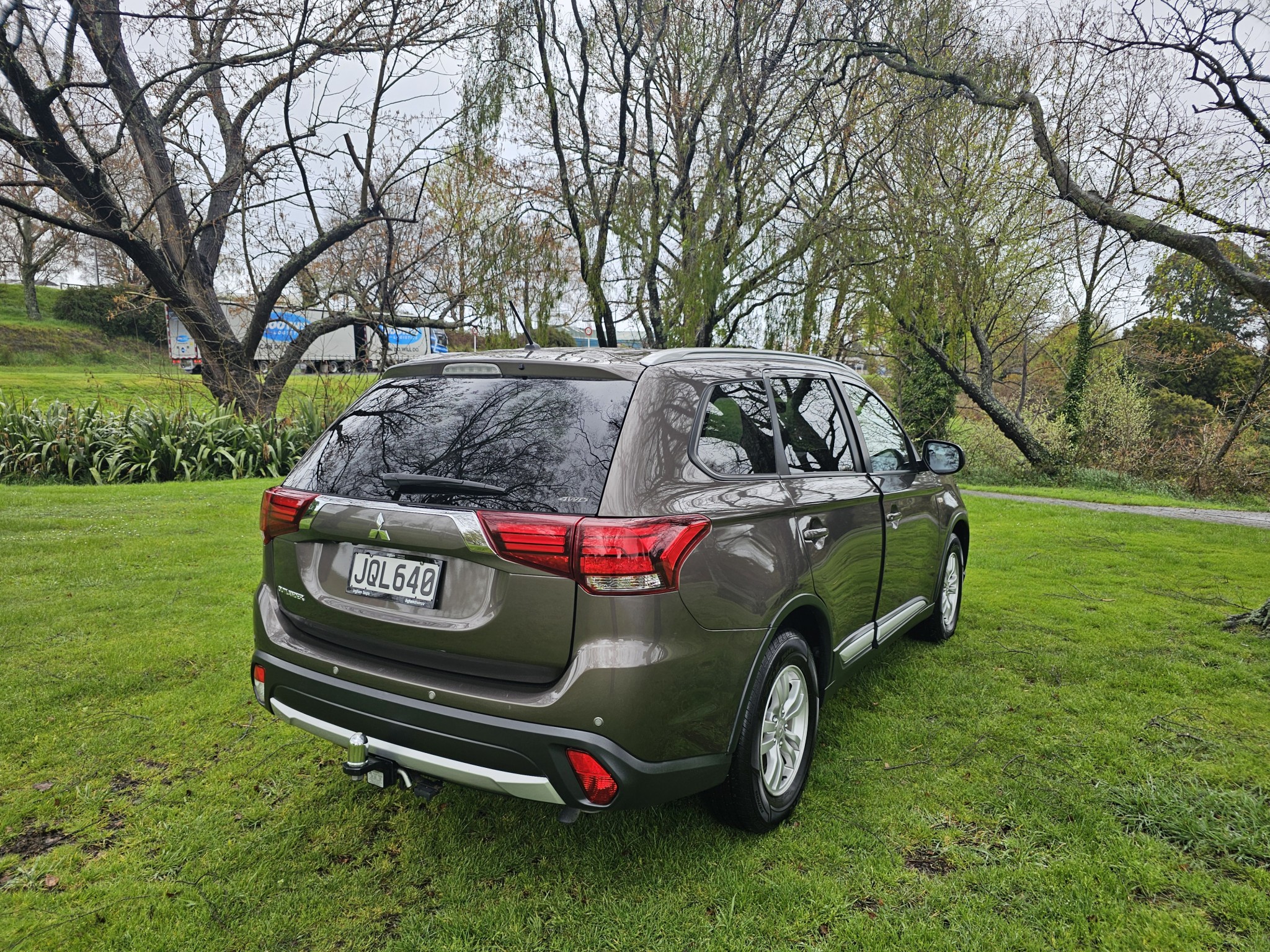 2016 Mitsubishi Outlander | LS 2.4P/4WD/CVT/SW/5 | 24792 | 3