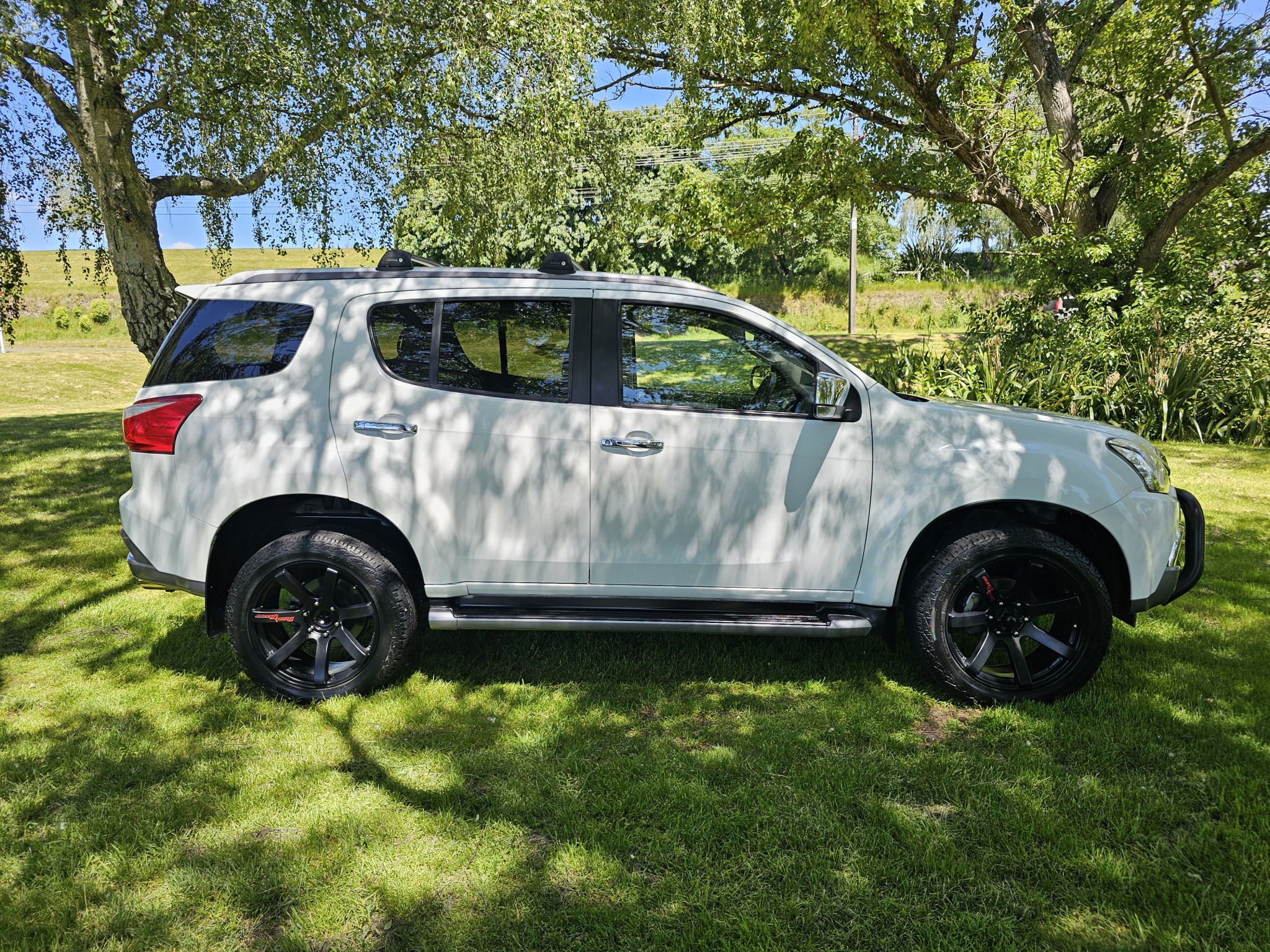 2018 Isuzu MU-X | 4WD AUTO 3.0D/4WD | 25186 | 2