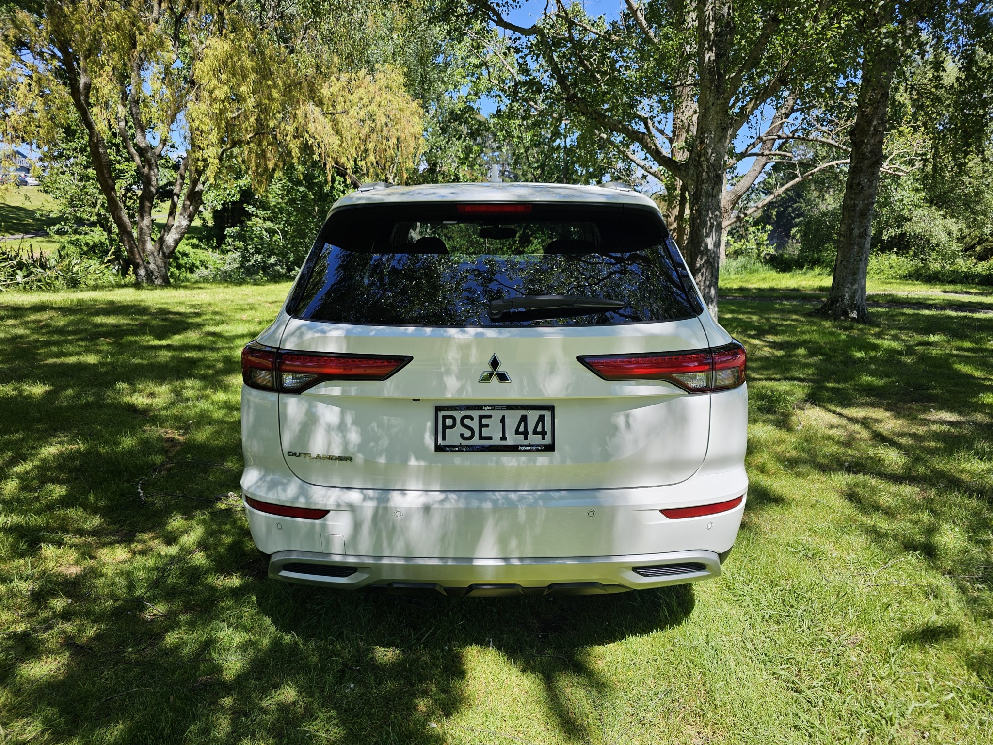 2023 Mitsubishi Outlander | XLS 2.5P/CVT | 25233 | 4