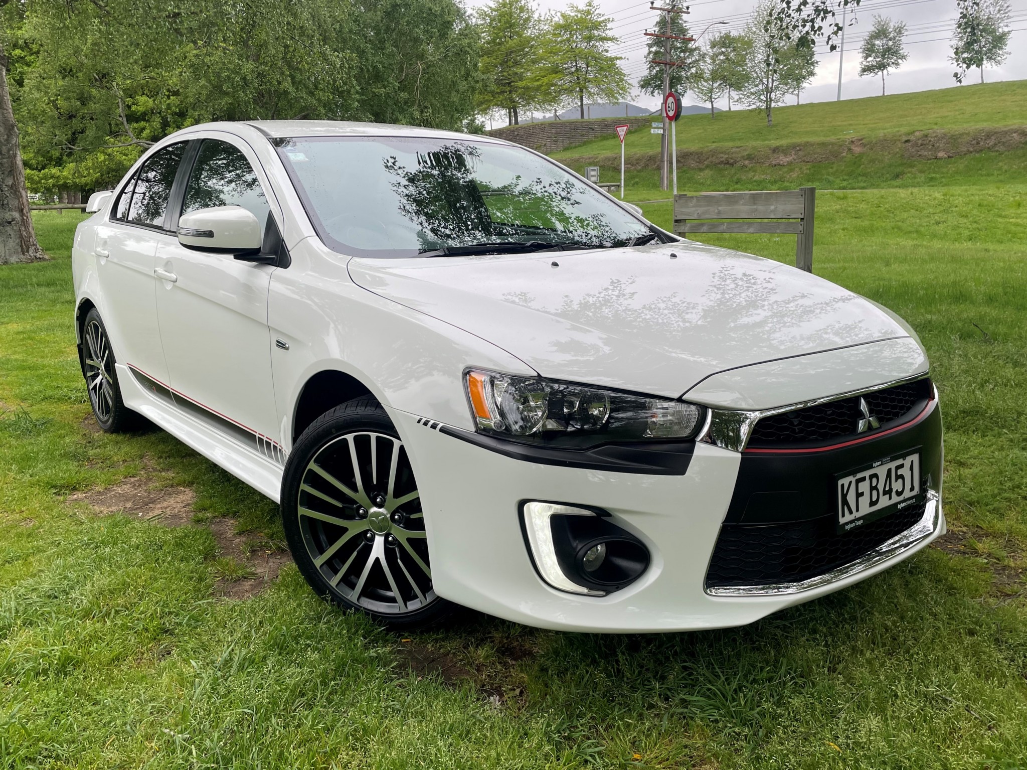 2016 Mitsubishi Lancer | GTI 2.4P/CVT | 16405 | 1