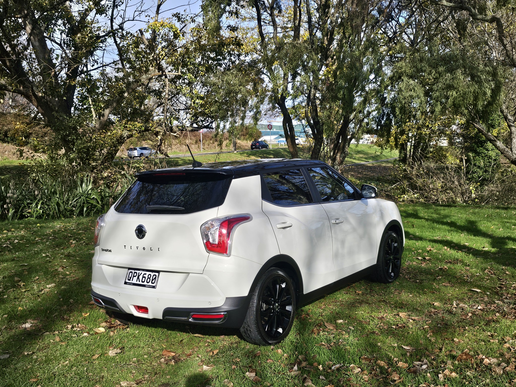 2019 SsangYong TIVOLI | LTD AUTO 1.6P/6AT/SW | 23927 | 3