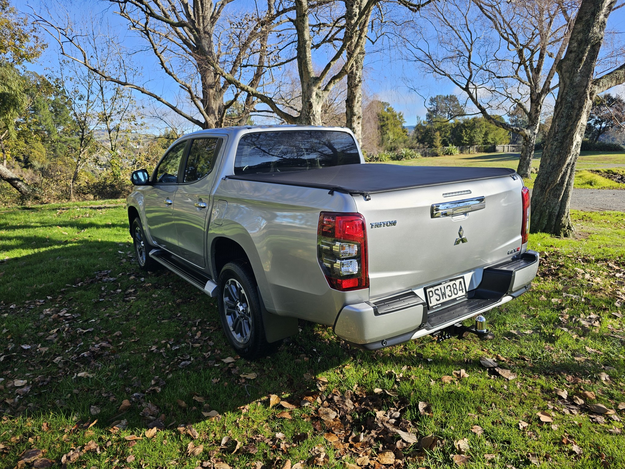 2023 Mitsubishi Triton | DC GLXR 6AT 2.4D | 24037 | 5