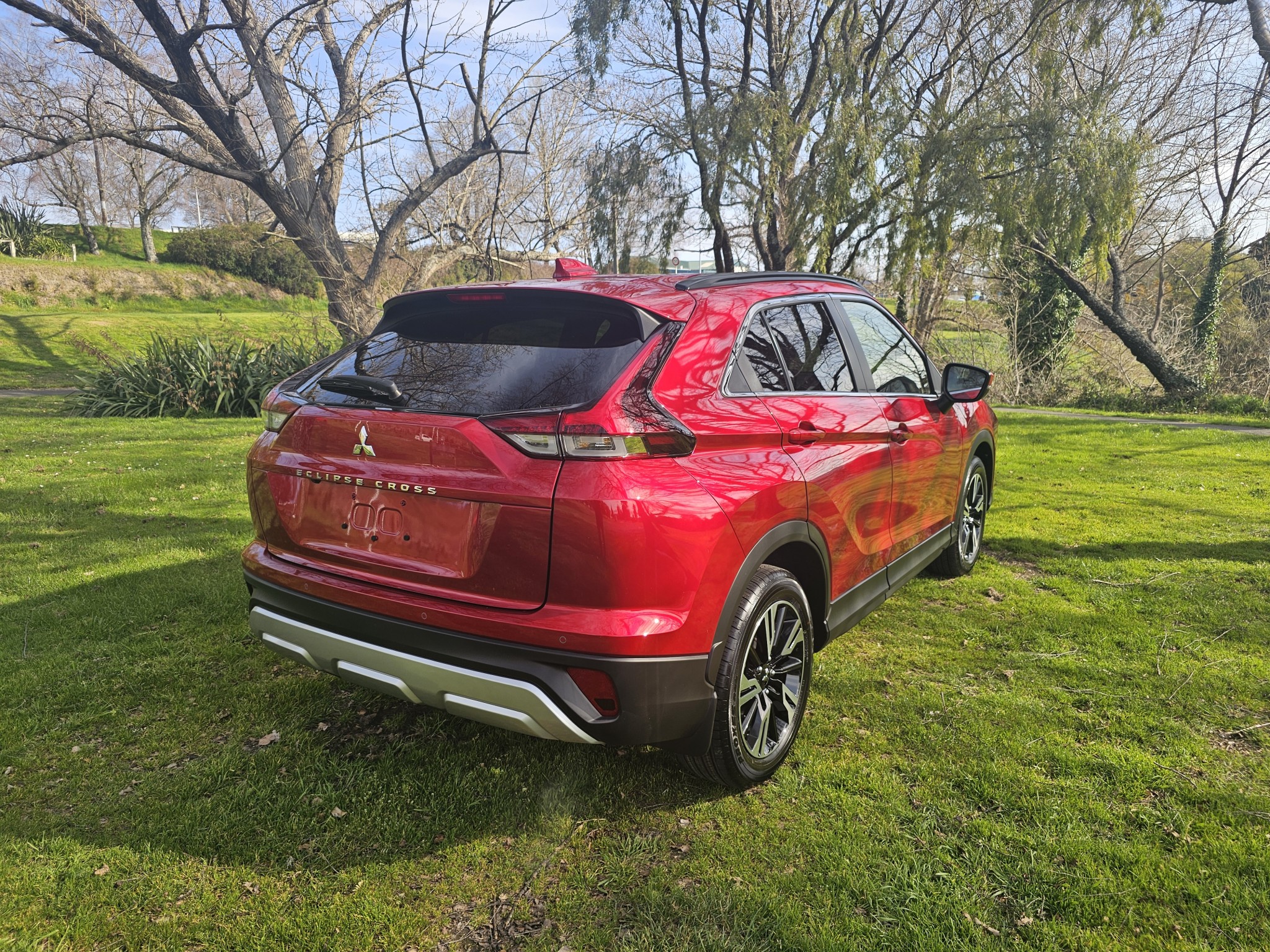 2024 Mitsubishi Eclipse Cross | XLS 1.5PT/8CVT | 24680 | 3