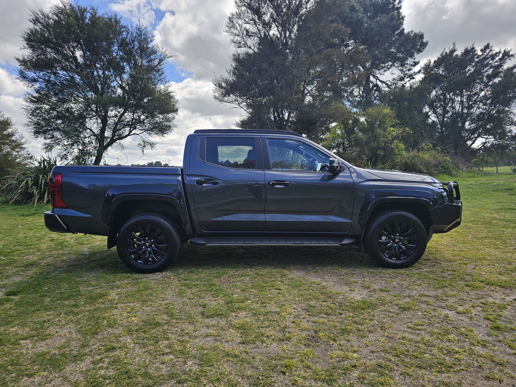 2024 Mitsubishi Triton | DC VRX 4WD 6AT 2.4DT | 24933 | 2