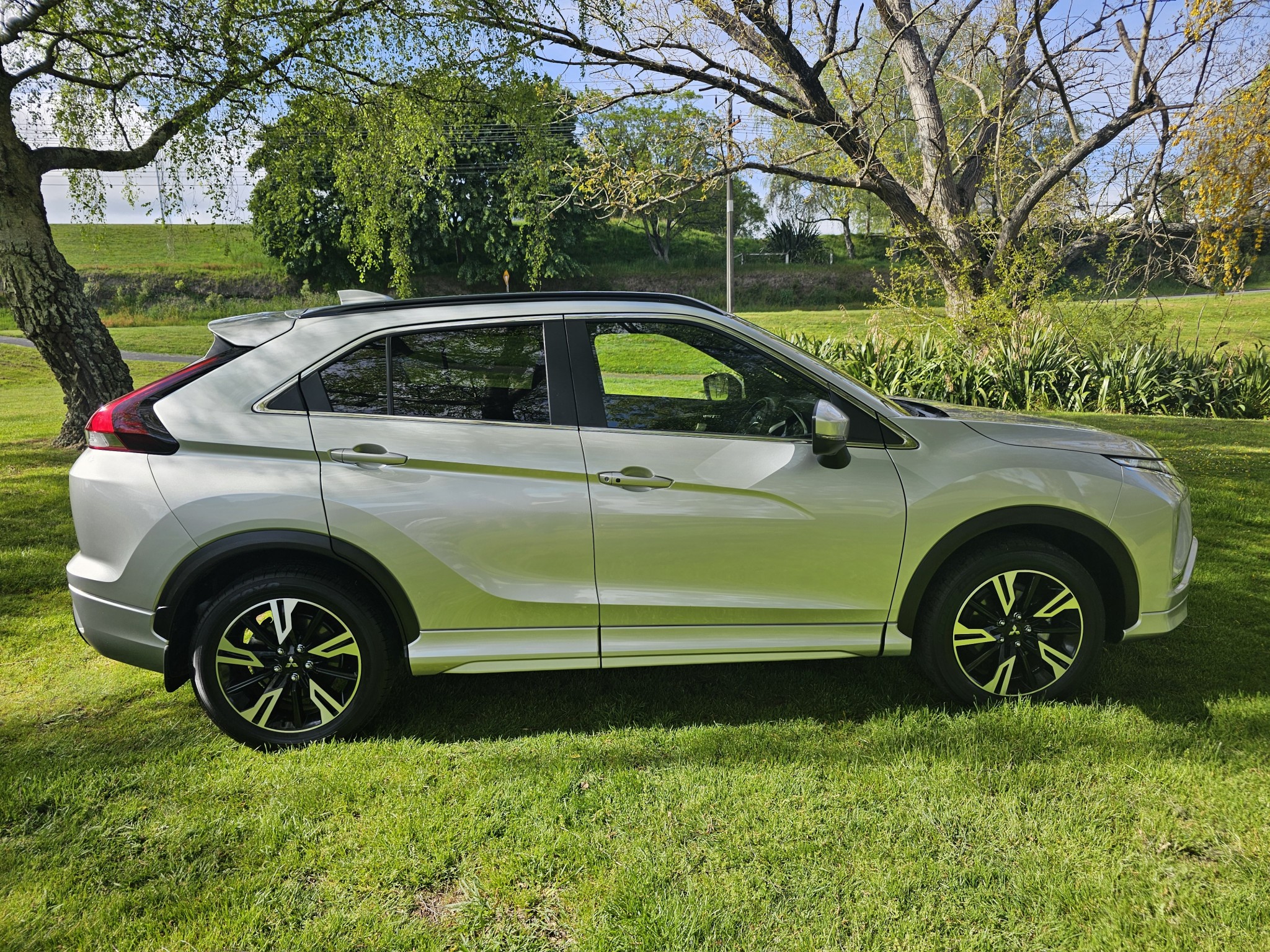 2023 Mitsubishi Eclipse Cross | VRX 1.5P/8CVT | 24987 | 2