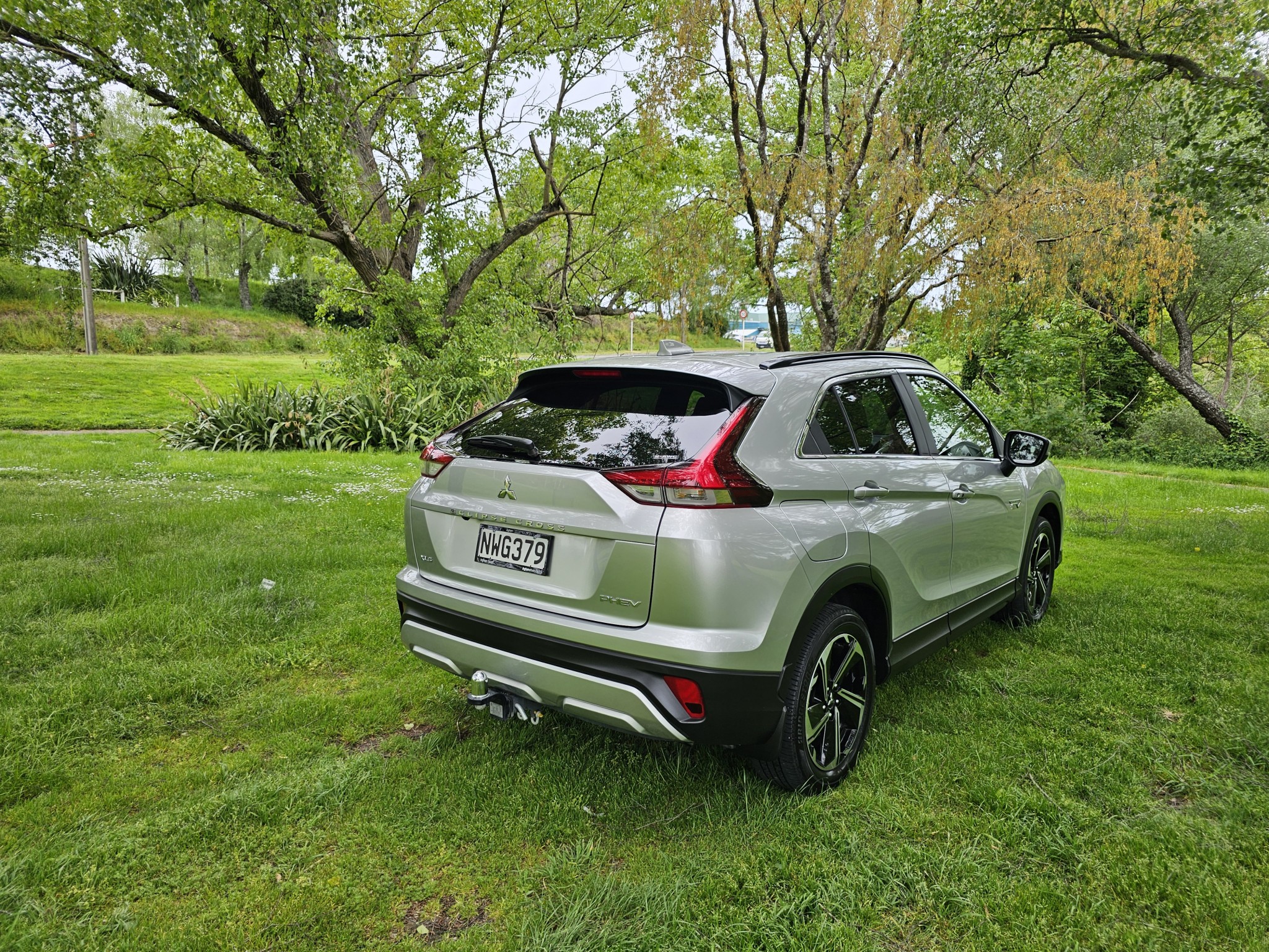 2021 Mitsubishi Eclipse Cross | XLS 94KW/PHEV/4WD/AT | 25084 | 3